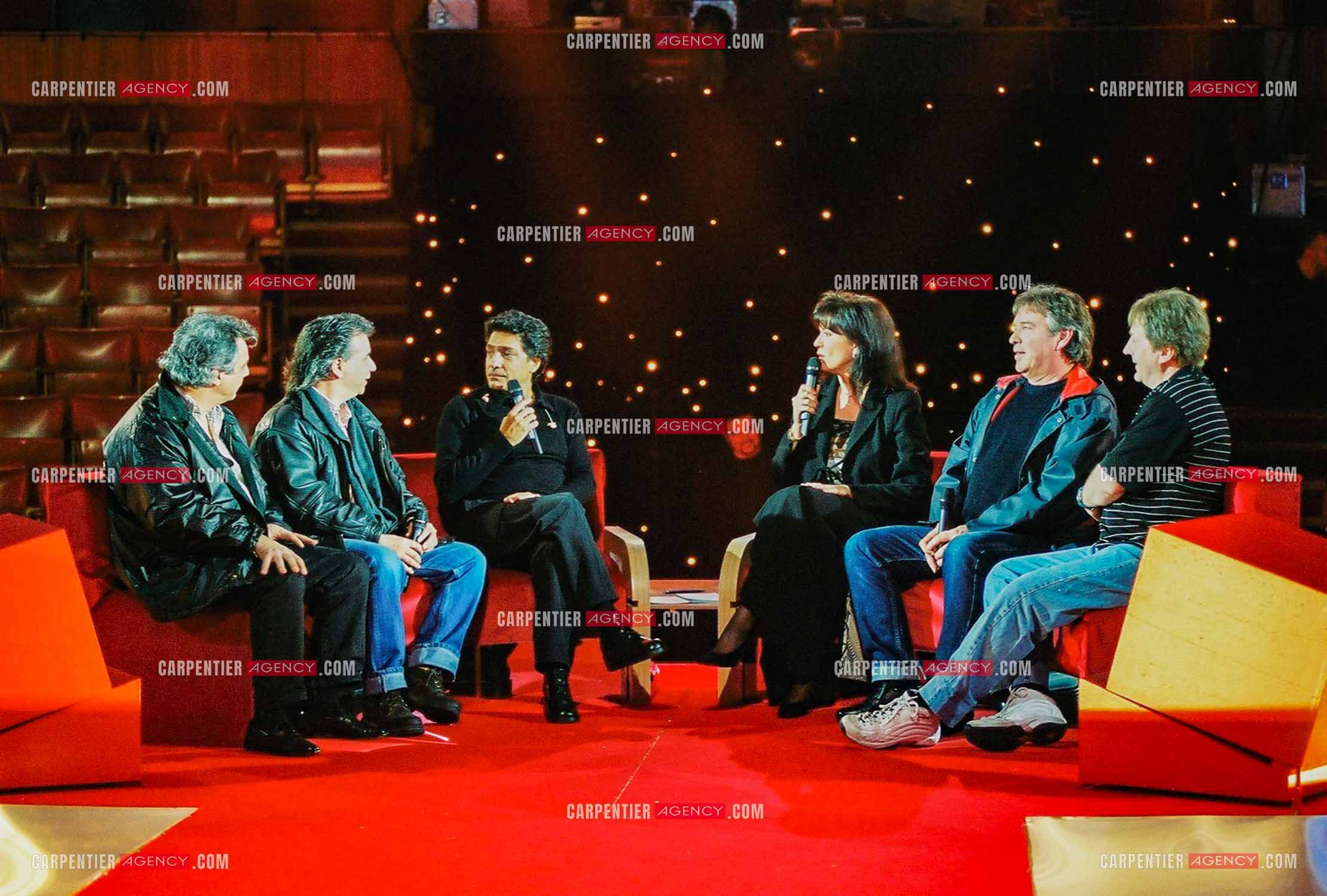 RTL Télévision rend hommage à Frédéric François autour de sa famille et ses amis. Frédéric entouré du groupe de ses débuts,  “Spaceman“. ( Exclusif )