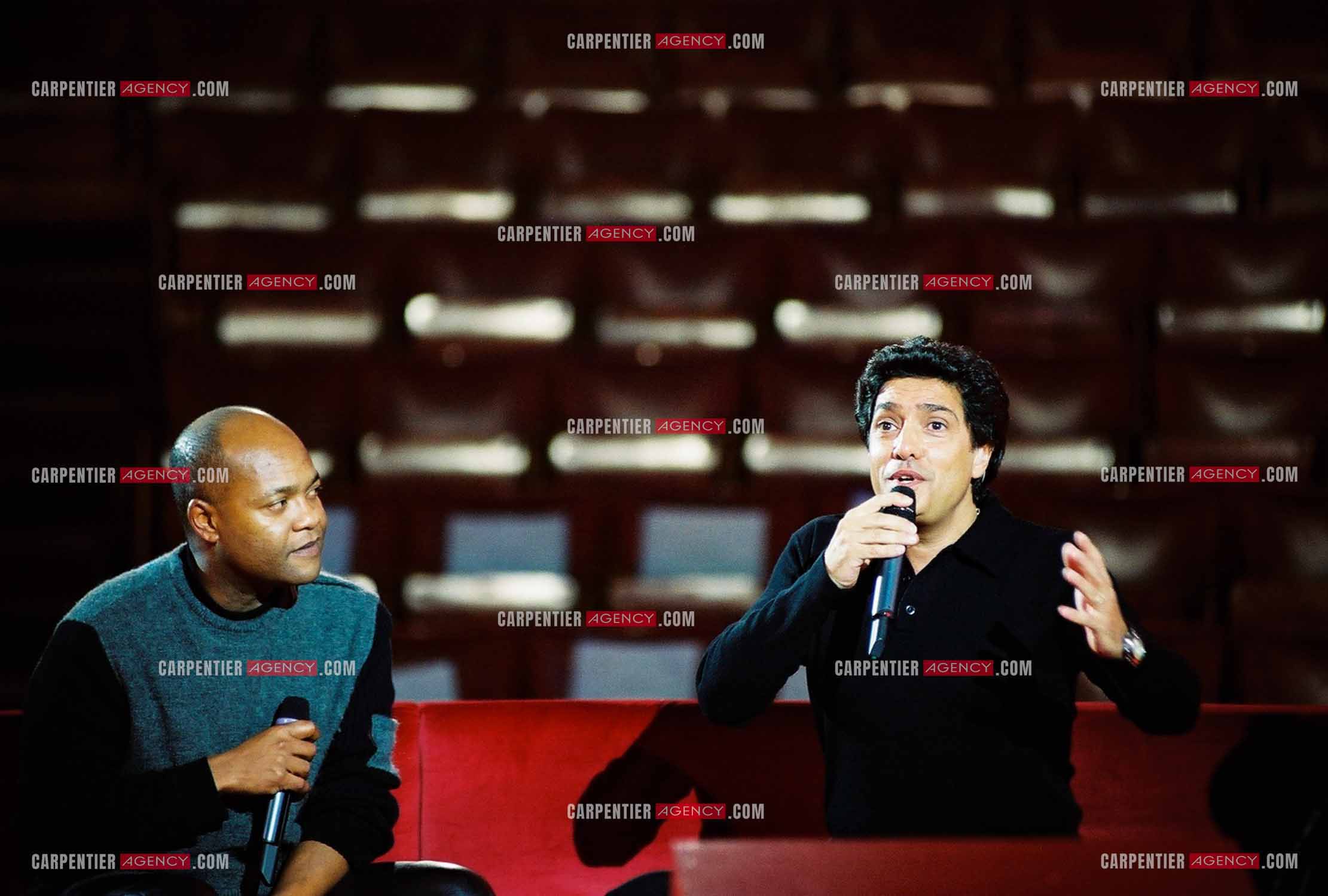 RTL Télévision rend hommage à Frédéric François autour de sa famille et ses amis. Frédéric avec son ami Mario Ramsamy du groupe “Emile et Image“.   ( Exclusif )