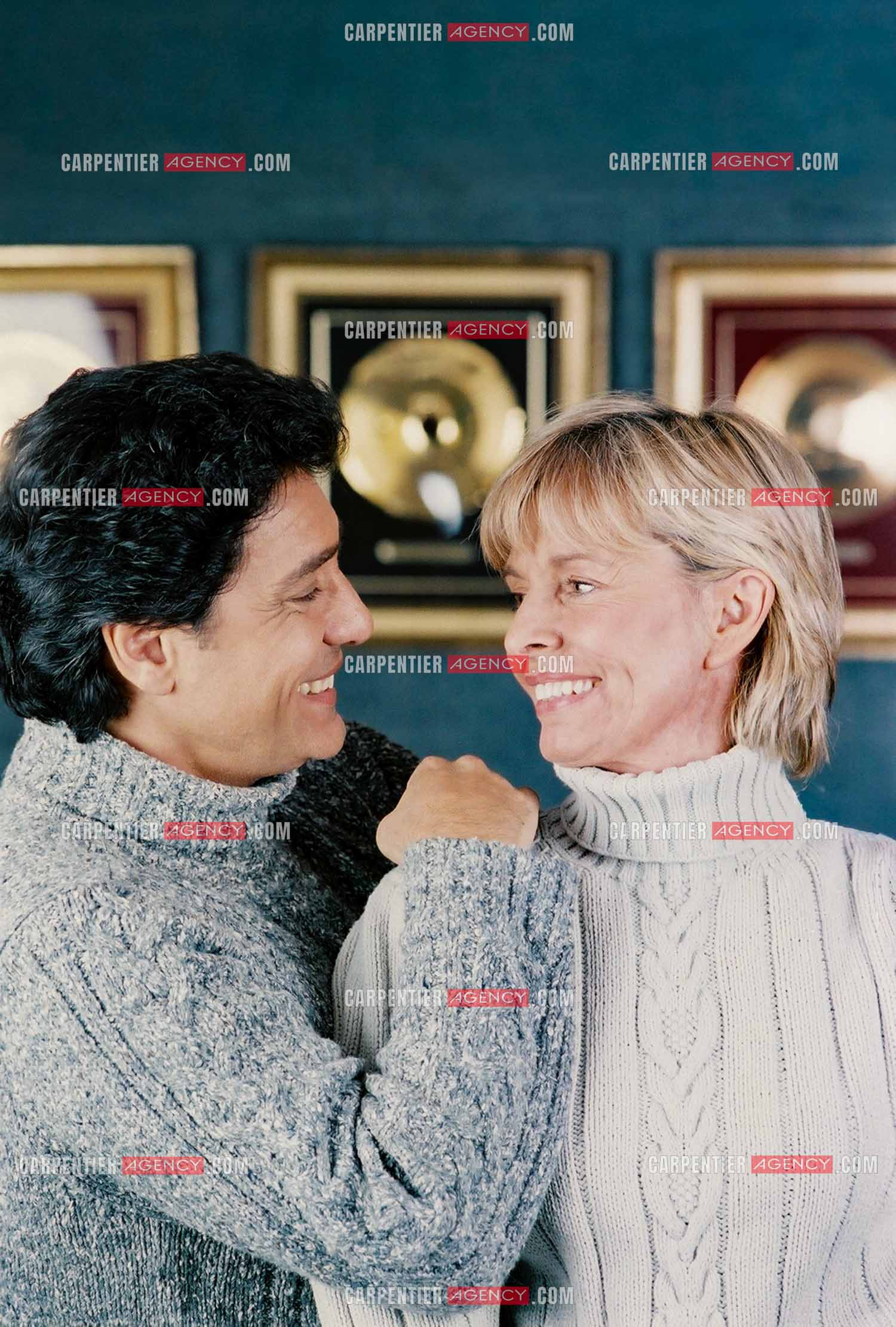 Le chanteur Frédéric François chez lui en Belgique. Frédéric et sa femme Monique.  ( Exclusif )