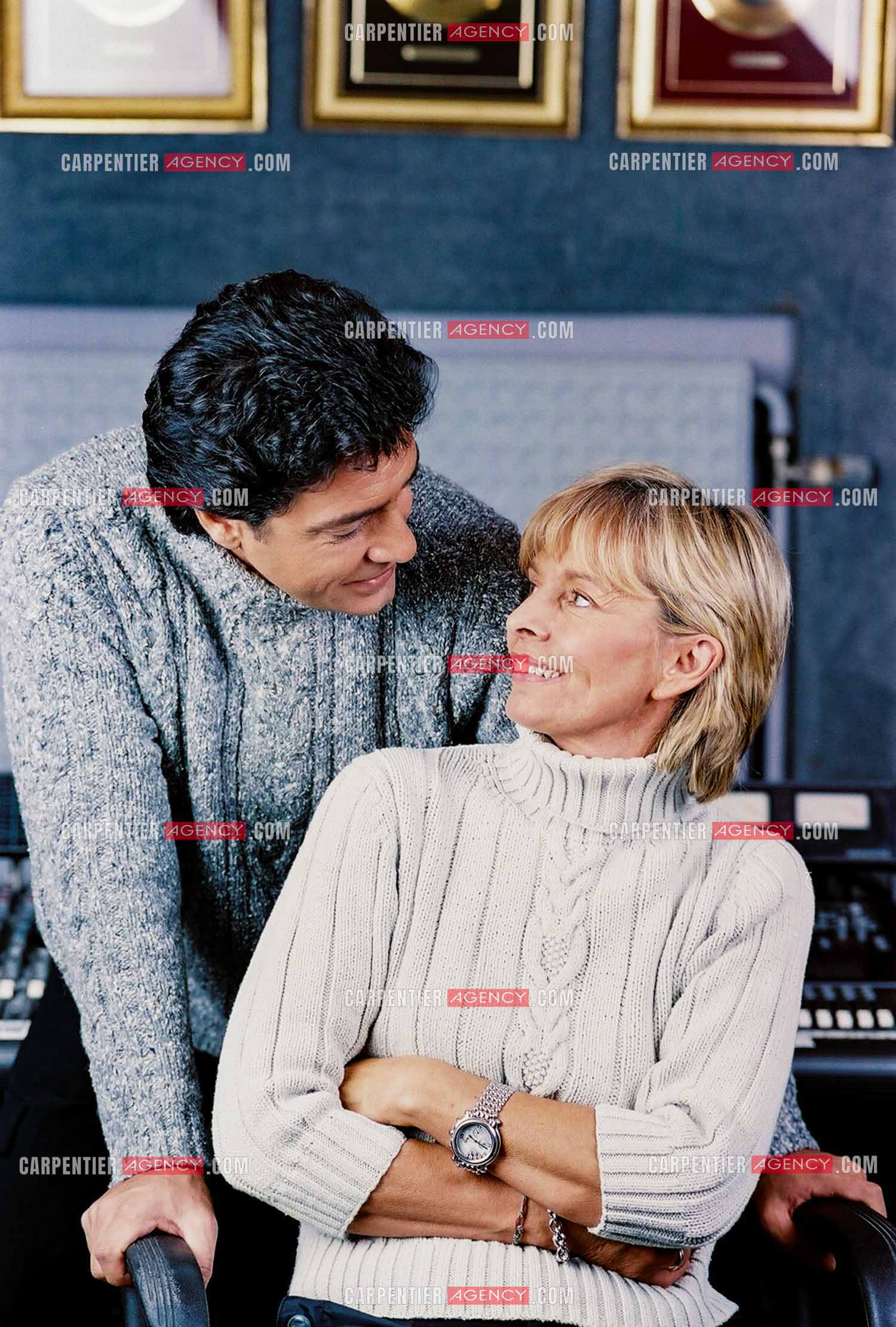 Le chanteur Frédéric François chez lui en Belgique. Frédéric et sa femme Monique.  ( Exclusif )