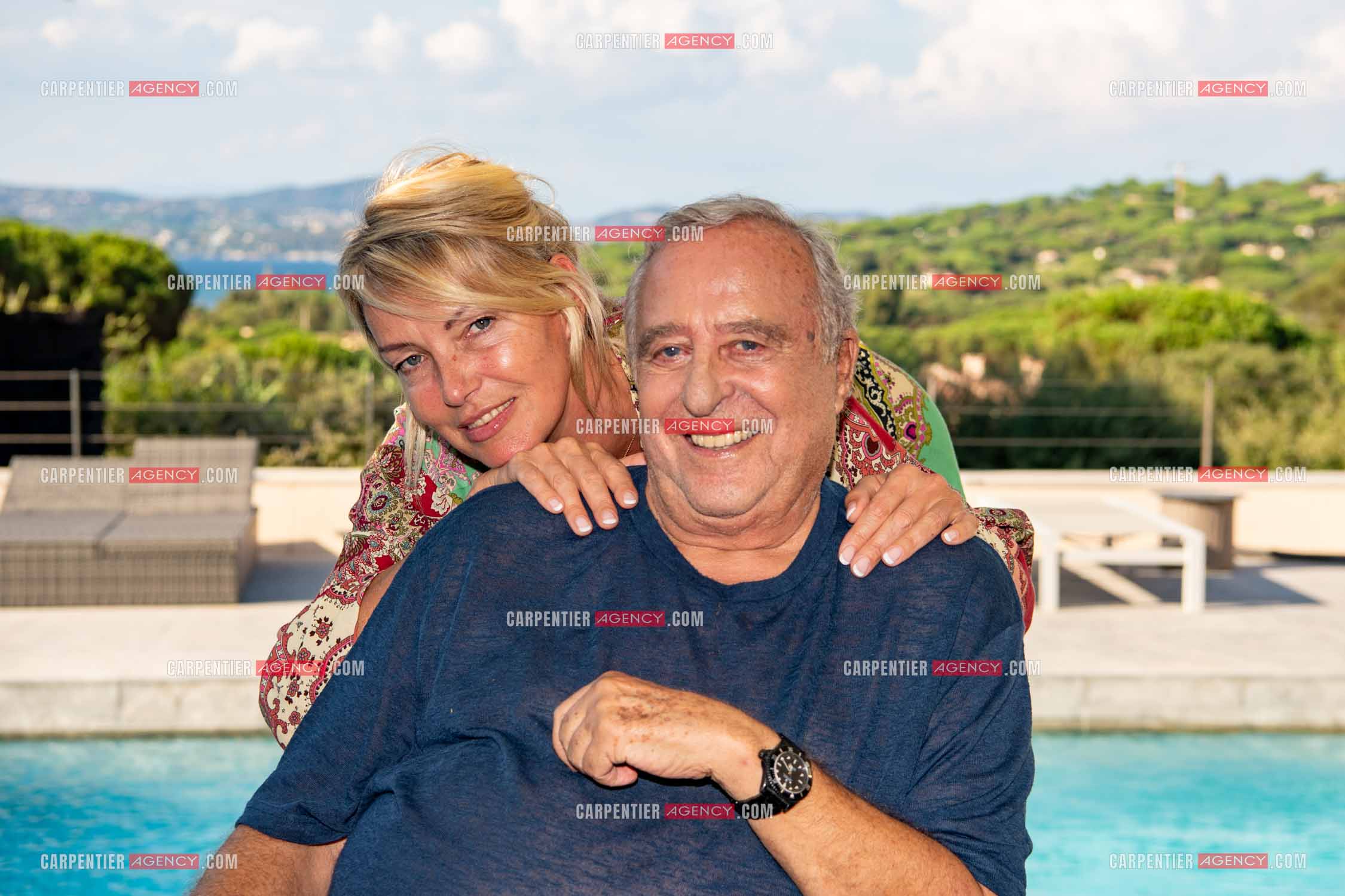 Le créateur de mode Daniel Hechter et sa nouvelle compagne Alexandra dans sa résidence de St Tropez.    ( Exclusif )