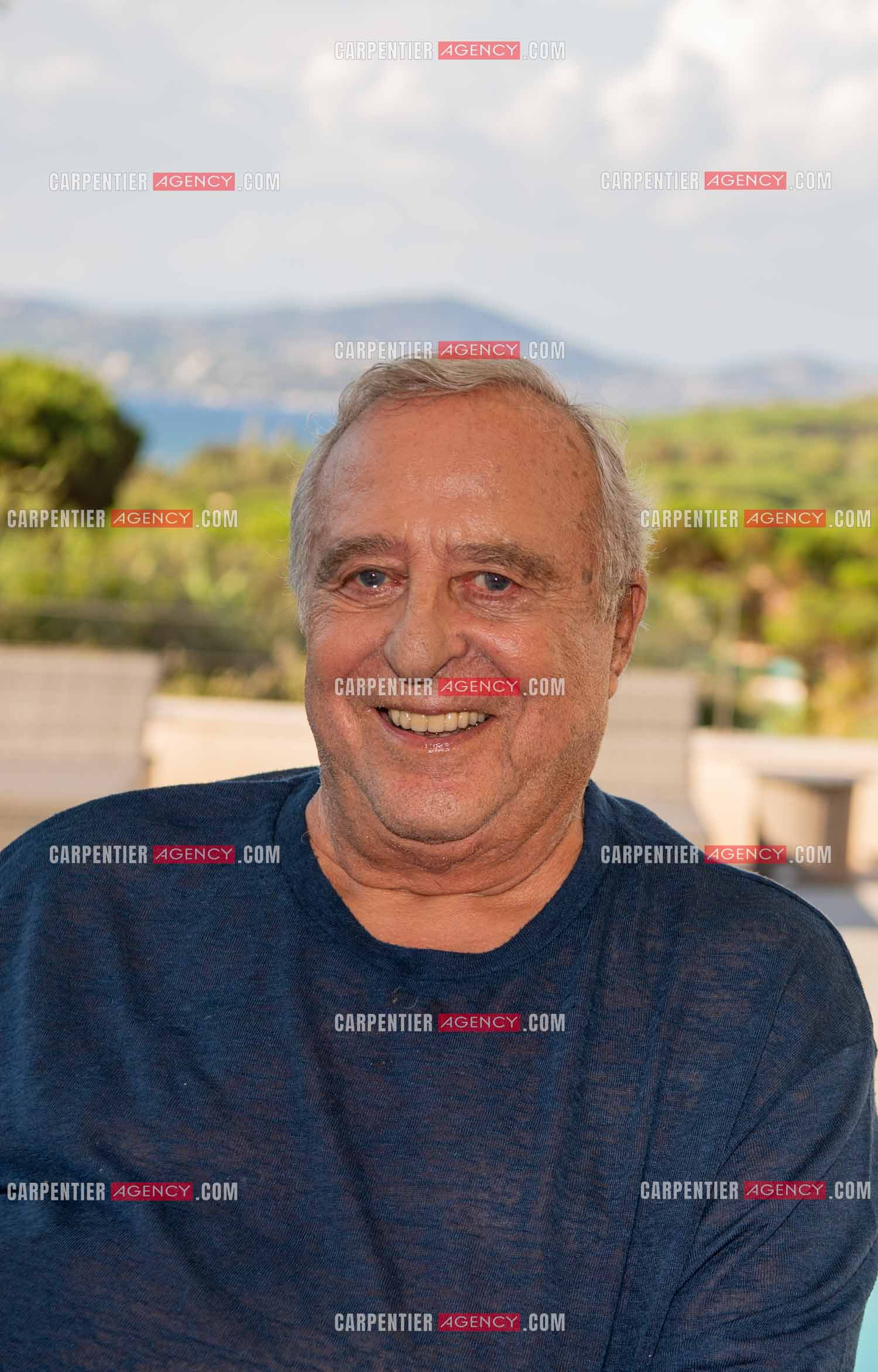 Le créateur de mode Daniel Hechter chez lui dans sa résidence de St Tropez en 2023.   ( Exclusif )