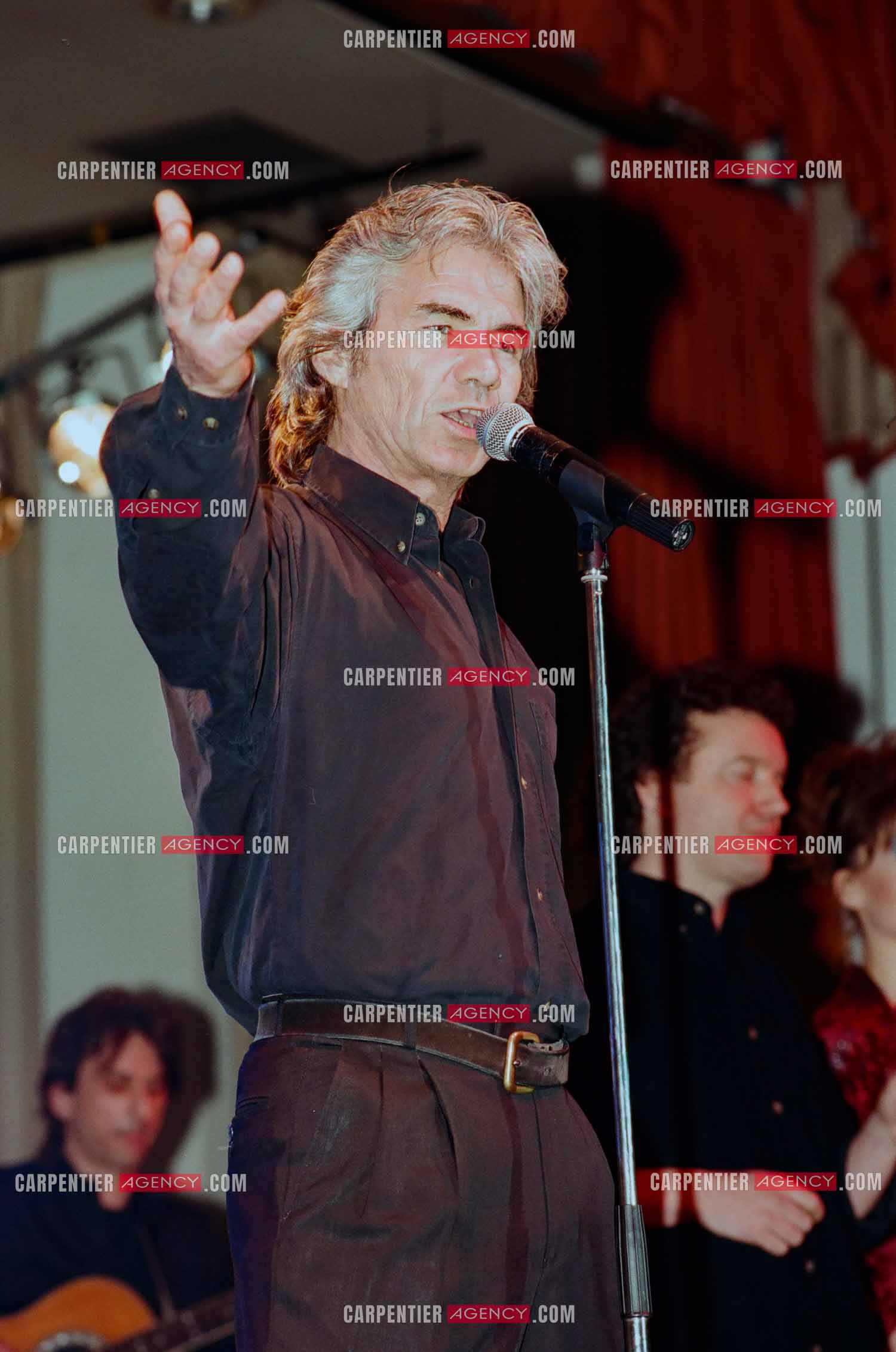 Festival de “La Rose D'Or d'Antibes“ en 1995. Le chanteur Daniel Guichard.  ( Exclusif )