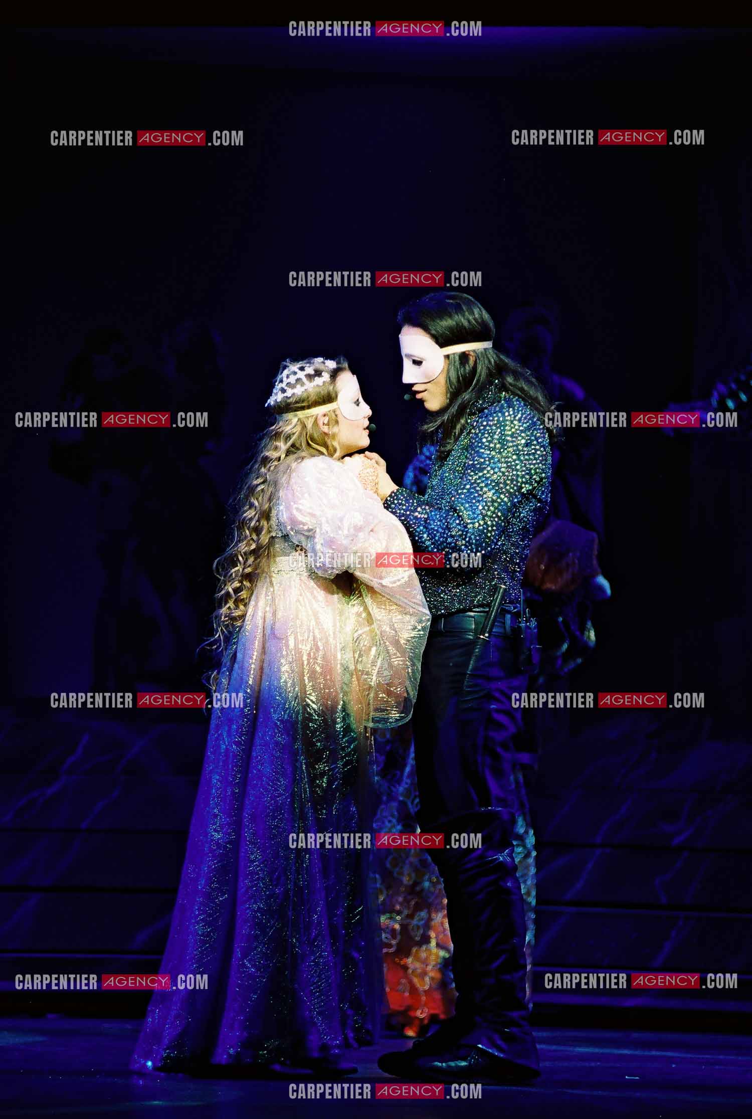 La nouvelle comédie musicale “ ROMÉO & JULIETTE “ de Gérard Presgurvic au Palais des Congrès de Paris à partir du 19 janvier 2001. Damien Sargue dans le rôle de Roméo et Cécilia Cara dans le rôle de Juliette.       ( Exclusif )