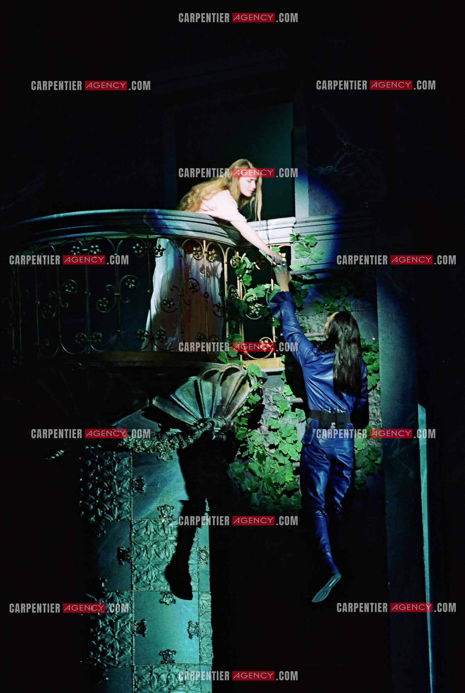 La nouvelle comédie musicale “ ROMÉO & JULIETTE “ de Gérard Presgurvic au Palais des Congrès de Paris à partir du 19 janvier 2001. Damien Sargue dans le rôle de Roméo et Cécilia Cara dans le rôle de Juliette.       ( Exclusif )