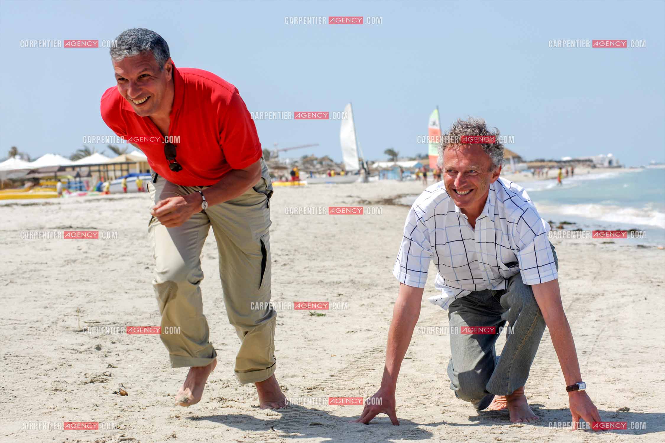 Les deux journalistes Rachid Arhab et Nelson Monfort lors du festival du film à Djerba en Tunisie le 1er mai 2006.  ( Exclusif )