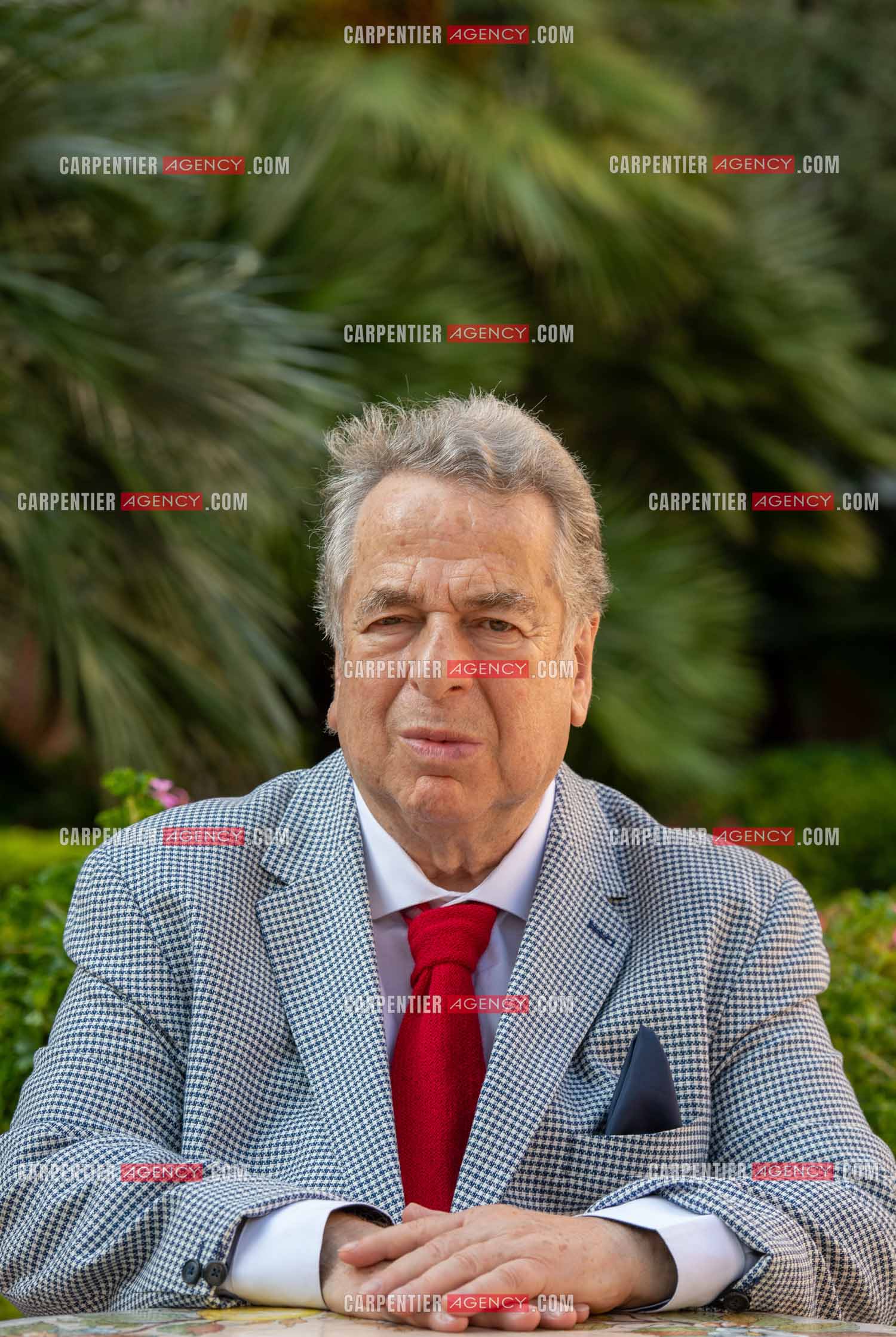 L'auteur Paul-Loup Sulitzer à la réserve de Beaulieu à Nice.   ( Exclusif )