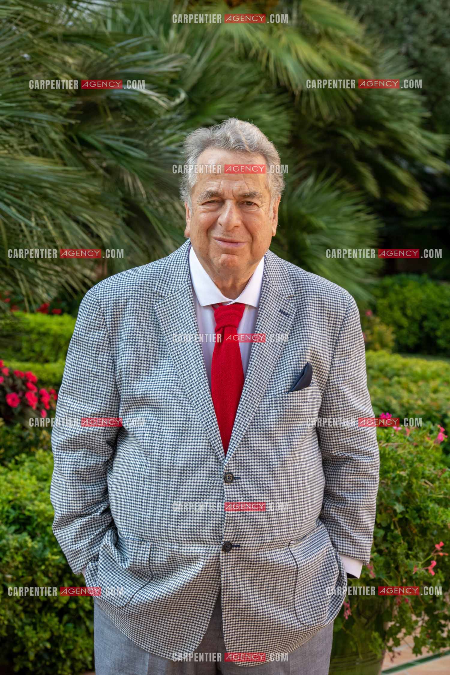 L'auteur Paul-Loup Sulitzer à la réserve de Beaulieu à Nice.   ( Exclusif )