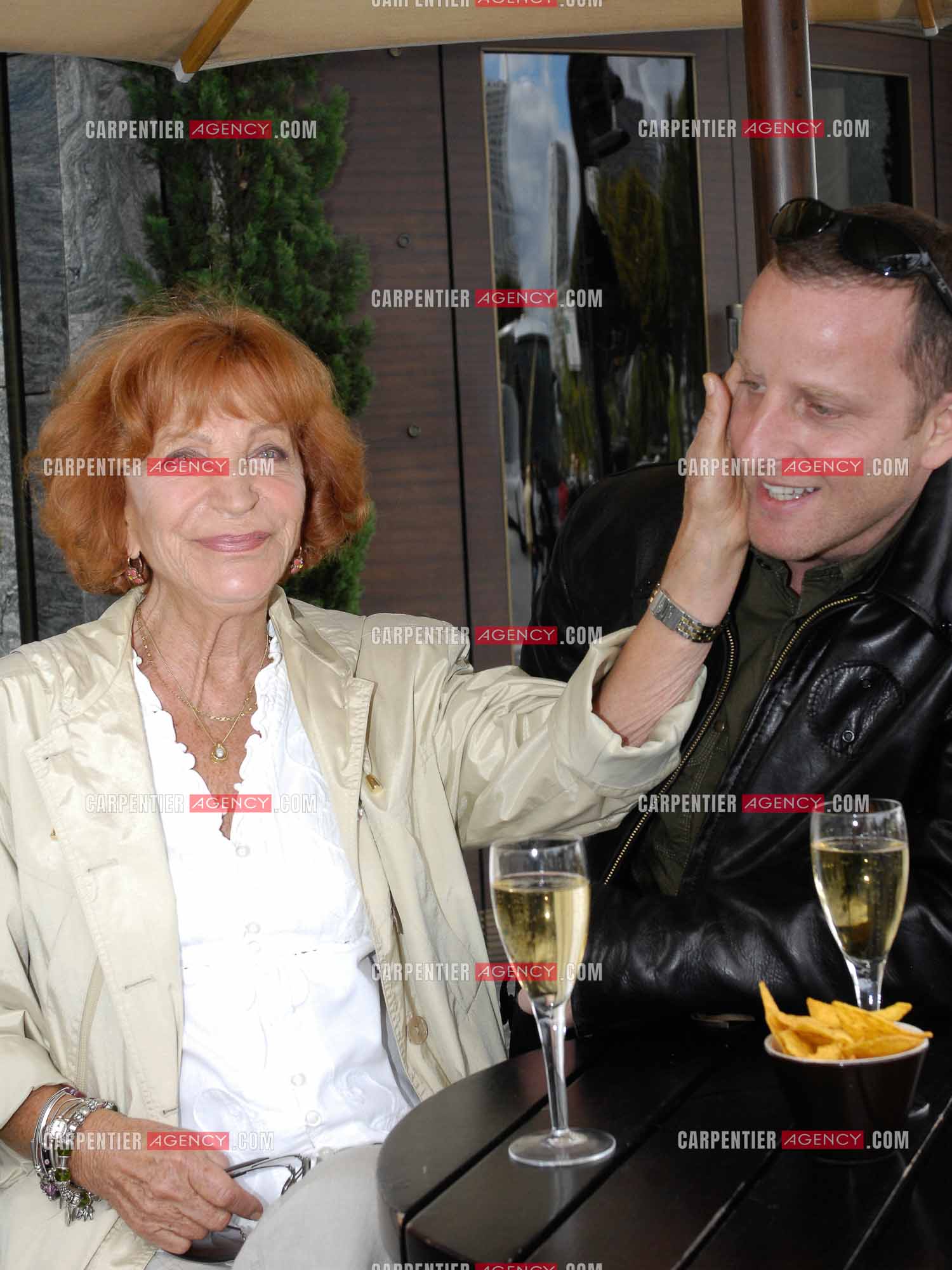 La comédienne Maria Pacôme et son fils François-Pierre a Paris le 11 Septembre 2007.     ( Exclusif )