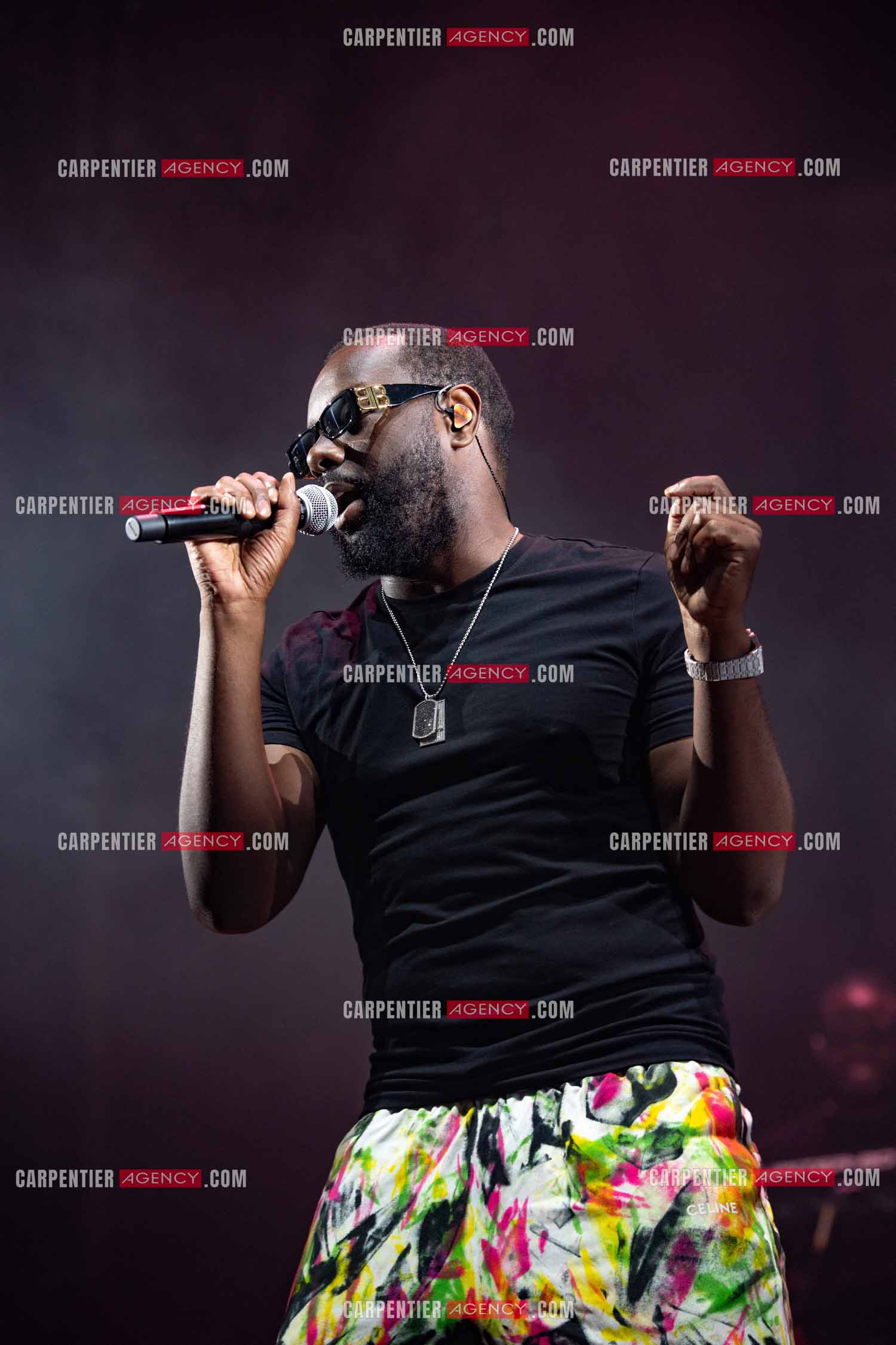 Le rappeur Maître Gim's en concert.