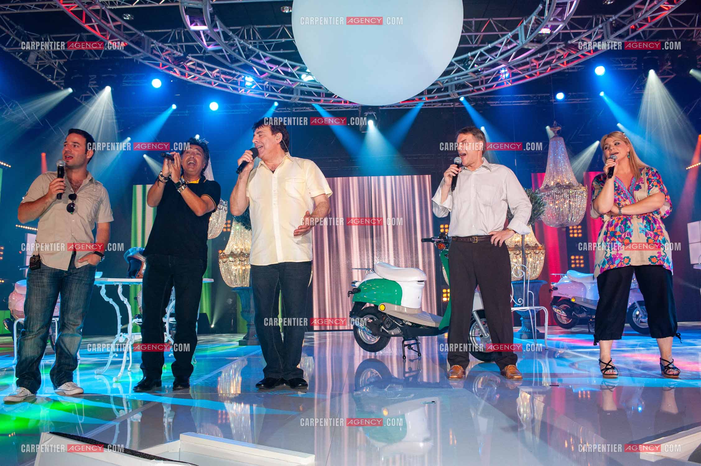 Émission spéciale en Belgique réunissant les Italianos Belges. Mario Barravecchia, Frédéric François, Claude Barzotti, Salvatore Adamo, et Sandra Kim.     ( Exclusif )