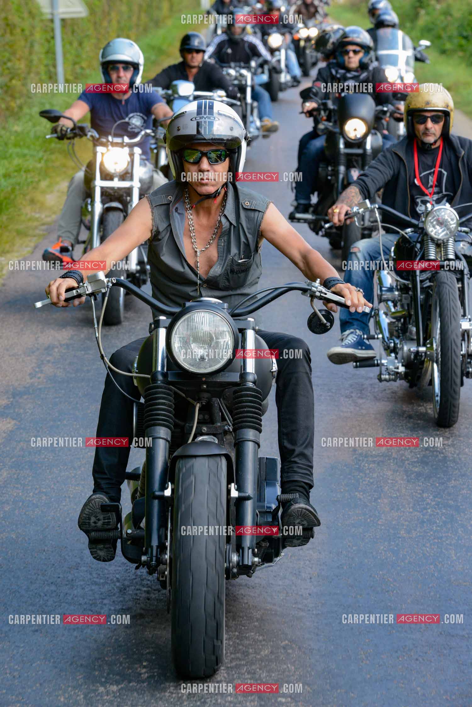 Le chanteur Jean-Luc Lahaye en tête d'une concentration Harley autour de la ville de Sens.  ( Exclusif )