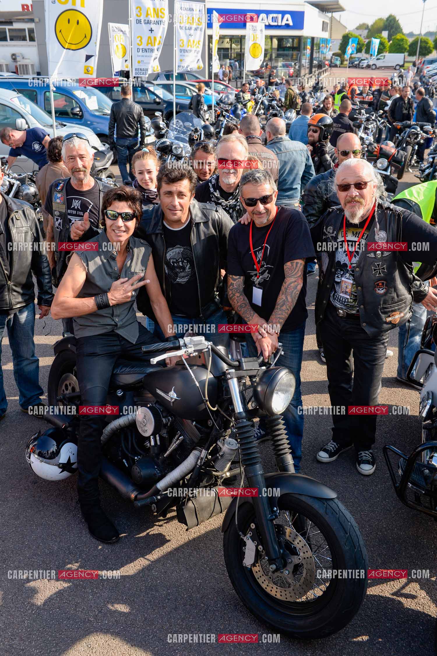 Le chanteur Jean-Luc Lahaye et son ami Bébert du groupe Les Forbans en tête d'une concentration Harley autour de la ville de Sens.  ( Exclusif )