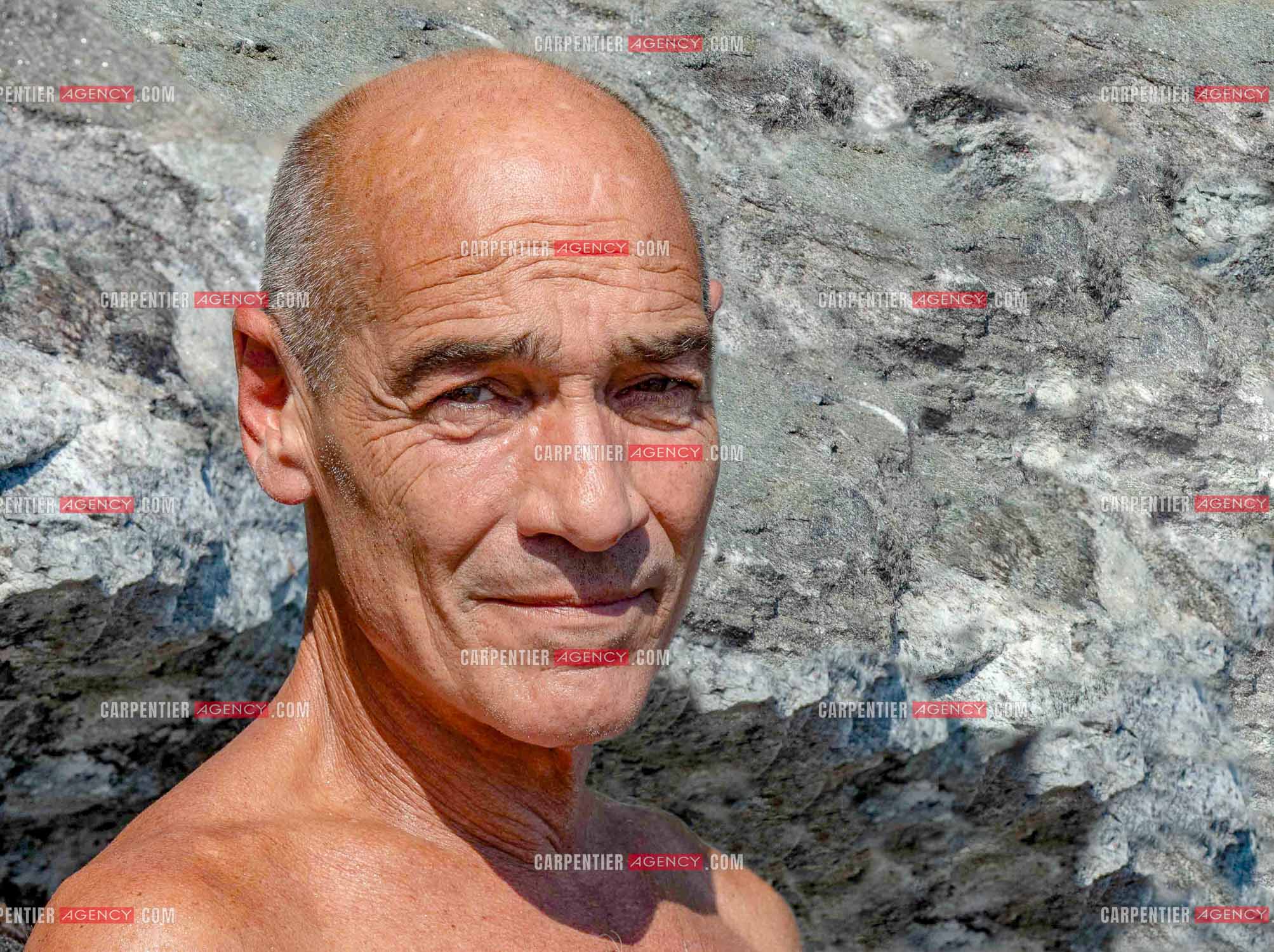 L'acteur Jean-Marc Barr ( Le grand Bleu ) sur la plage de Pipapy à Toulon dans le Var pour un concert subaquatique “ 20 000 sons sous la mer “ ( Sea of sound ).   ( Exclusif )