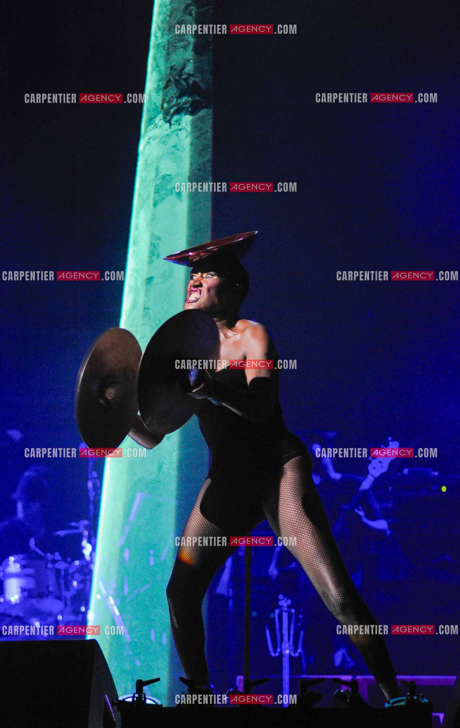 La chanteuse Grace Jones en concert au Grand Rex à Paris le 23 mars 2009.  ( Exclusif )