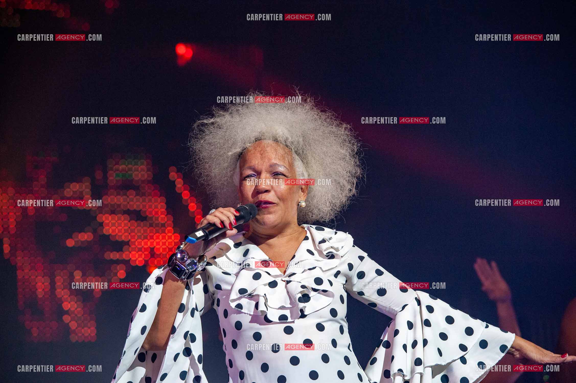 La chanteuse Loalwa Braz dite Kaoma connu pour son tube “ La Lambada “ dans la tournée RFM LOVE 80 au Zénith de Paris en 2010.      ( Exclusif )