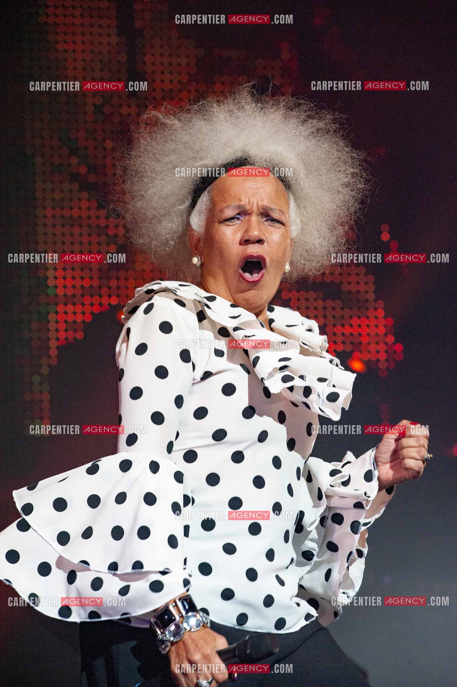 La chanteuse Loalwa Braz dite Kaoma connu pour son tube “ La Lambada “ dans la tournée RFM LOVE 80 au Zénith de Paris en 2010.      ( Exclusif )