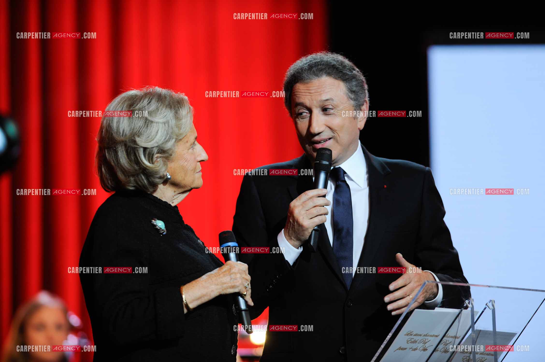 La première dame Bernadette Chirac invitée d'honneur de l'émission spéciale sur Edith Piaf “Pour + de Vie“ présentée par Michel Drucker