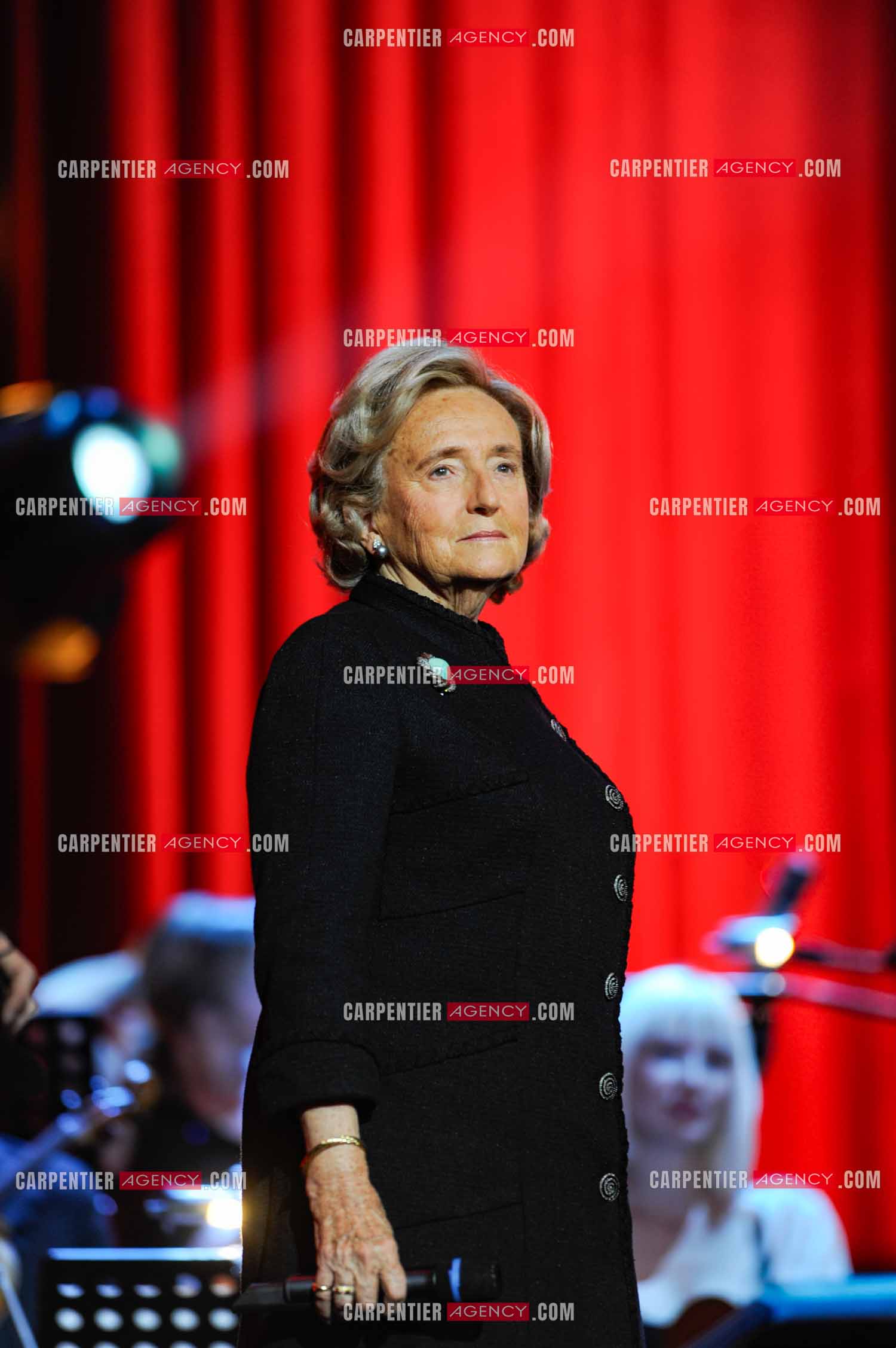 La première dame Bernadette Chirac invitée d'honneur de l'émission spéciale sur Edith Piaf “Pour + de Vie“.