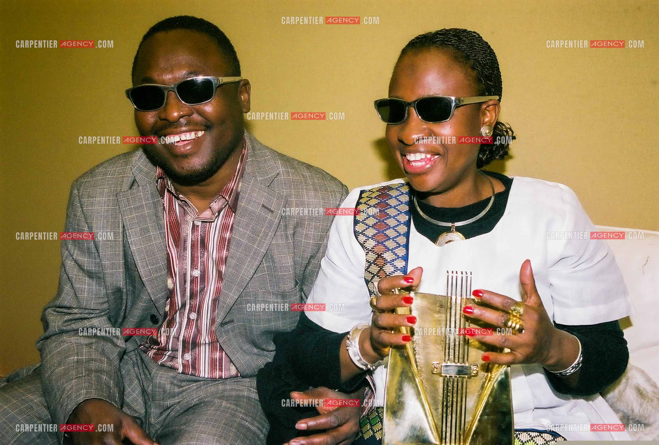 Amadou et Mariam reçoivent  la victoire album reggae, ragga, world de l'année 2005. ( Exclusif )