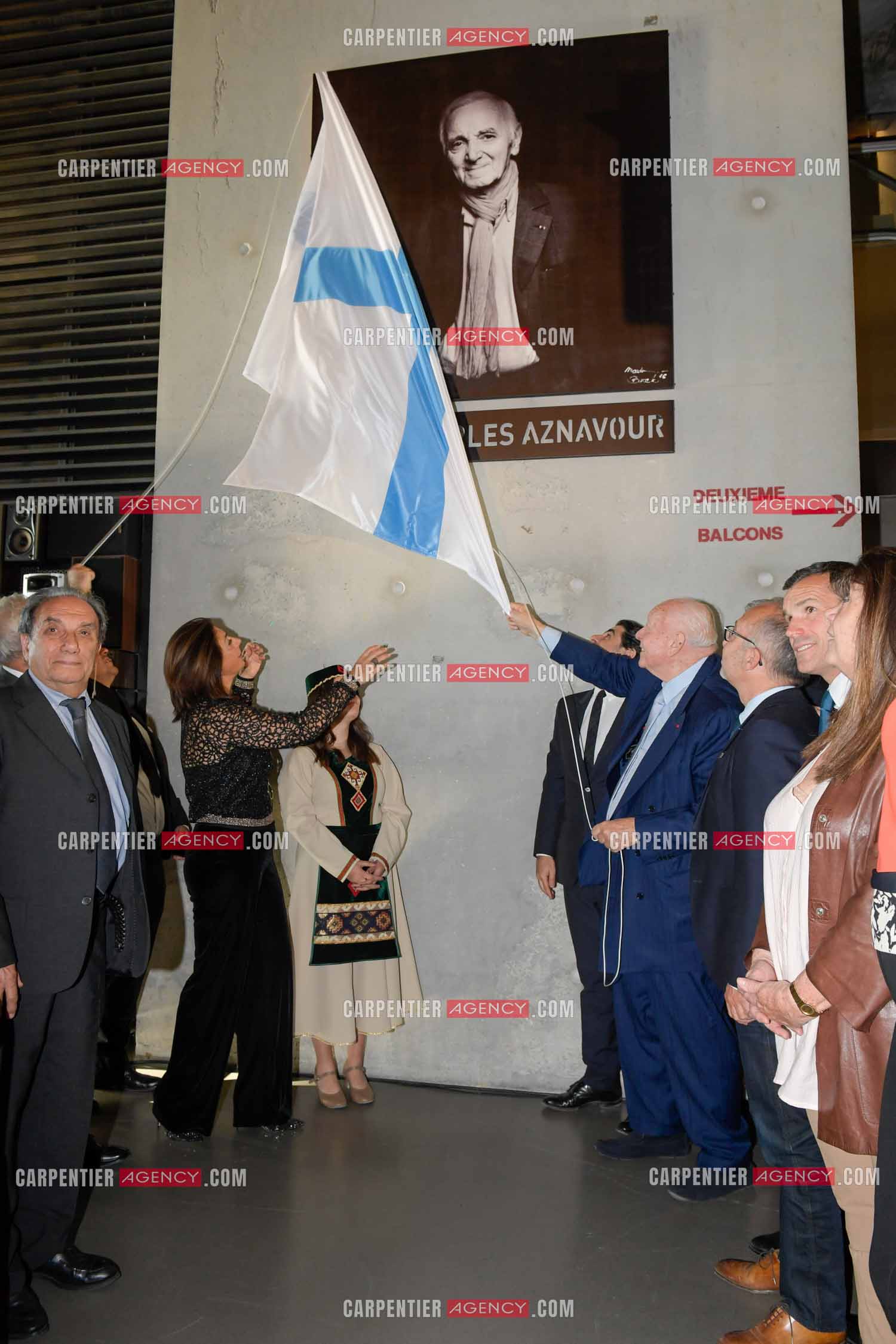 Inauguration de la salle Charles Aznavour à Marseille en présence des élus ainsi que Martine Vassal et du maire Jean-Claude Gaudin.