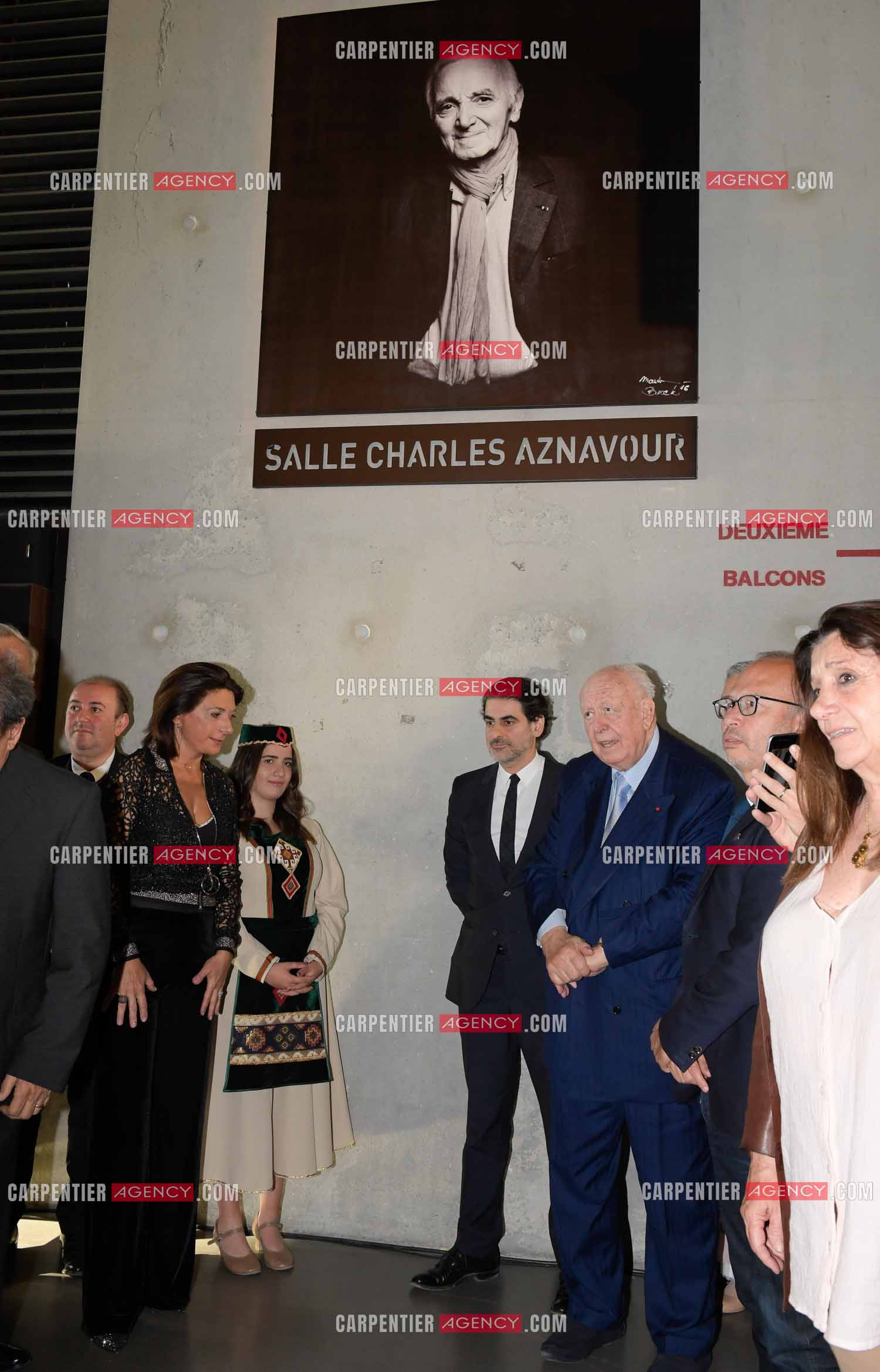 Inauguration de la salle Charles Aznavour à Marseille en présence des élus ainsi que Martine Vassal et du maire Jean-Claude Gaudin.