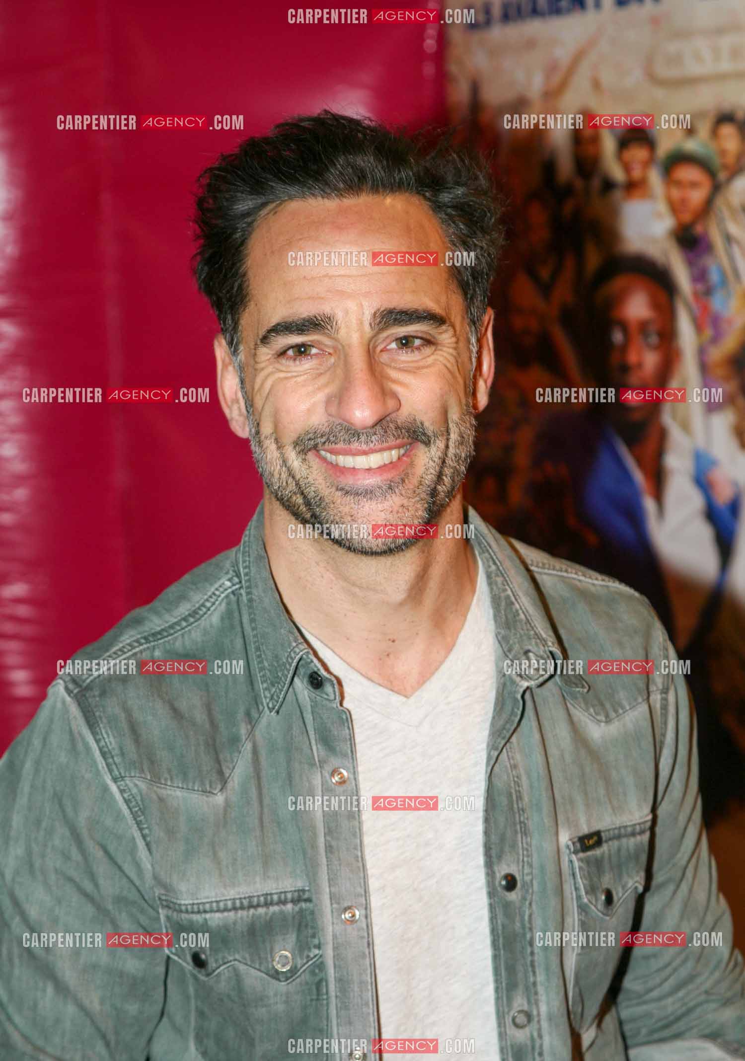 Première du film “ Notre tout petit mariage “ a l'UGC Paris. L'humoriste Florent Peyre.