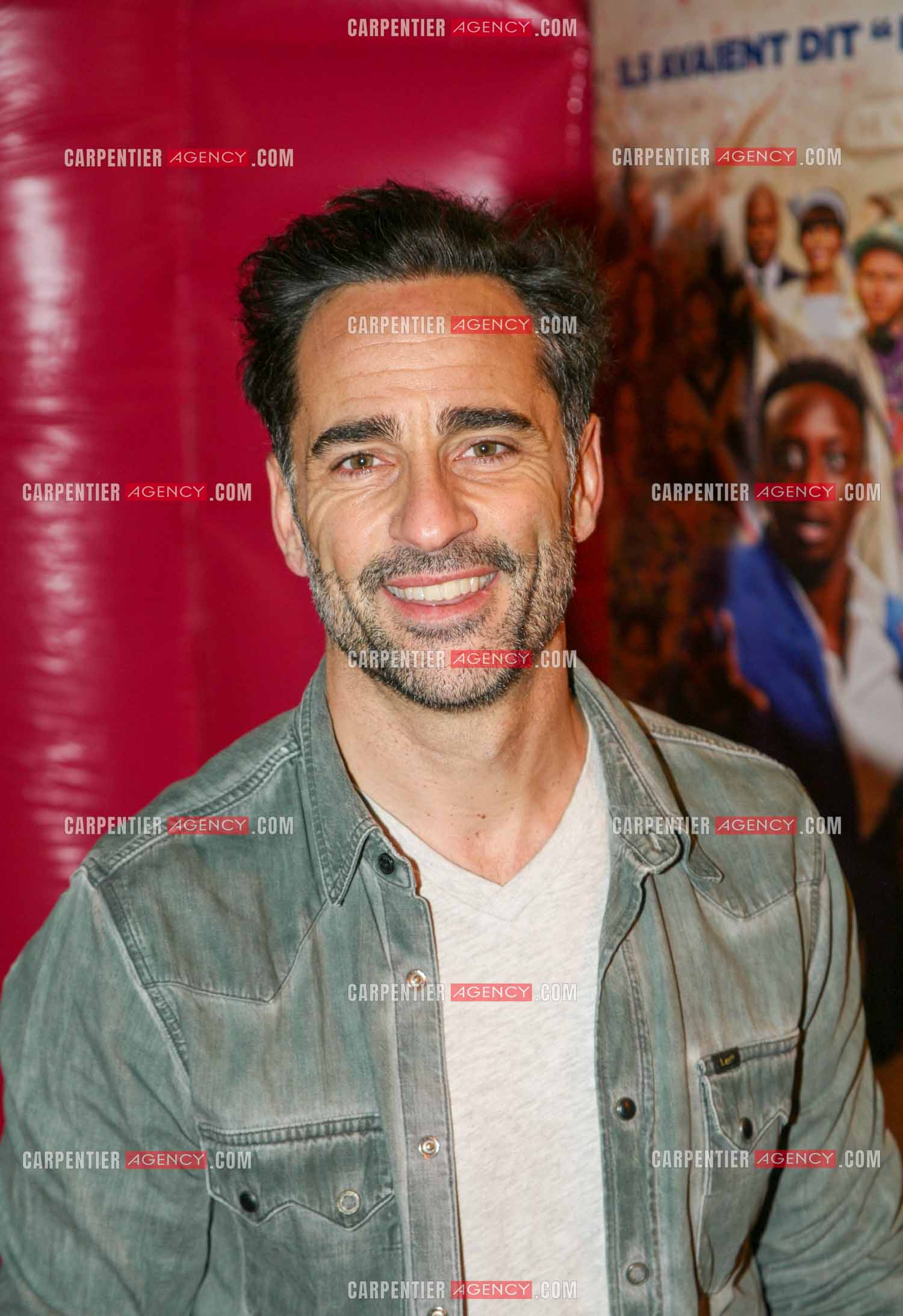 Première du film “ Notre tout petit mariage “ a l'UGC Paris. L'humoriste Florent Peyre.