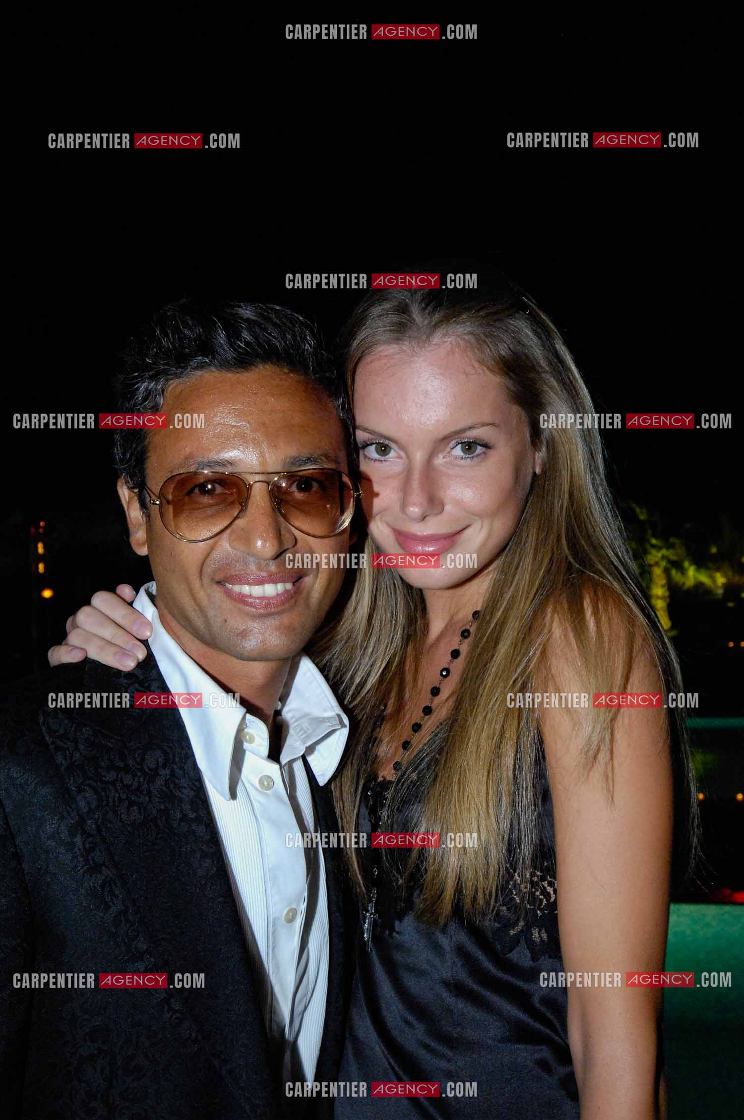 L'homme d'affaires Omar Harfouch et sa compagne.    ( Exclusif )