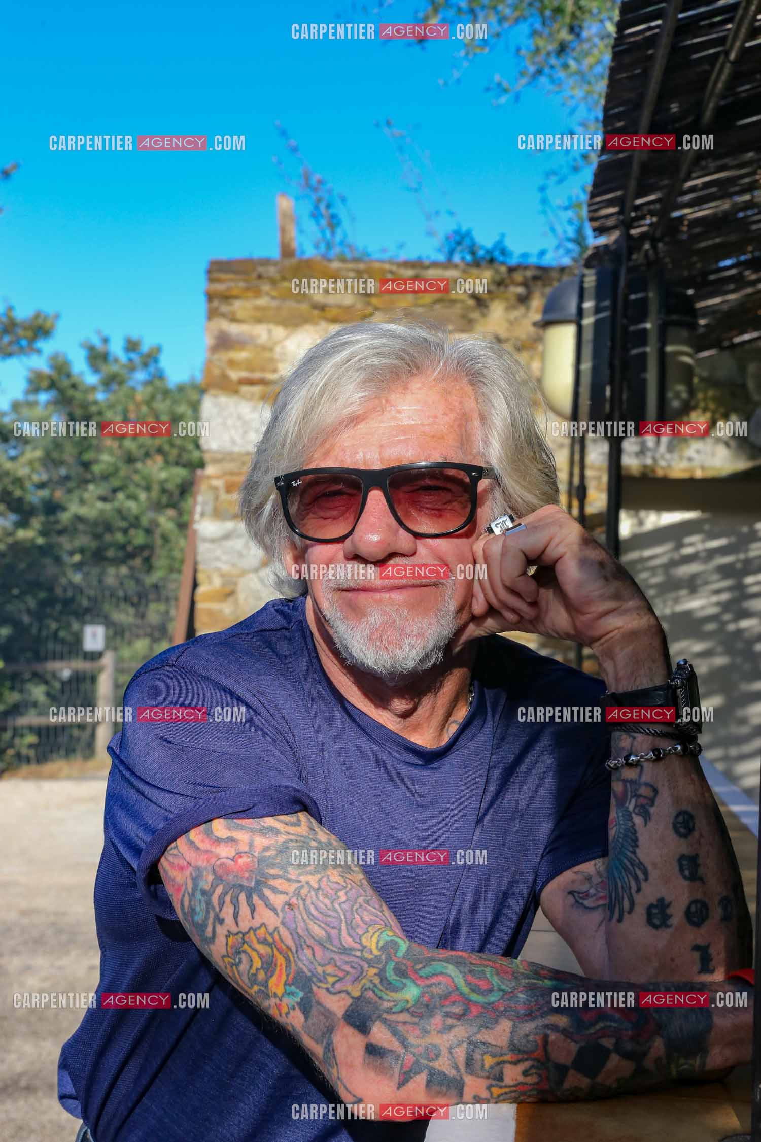 Le chanteur Pierre Billon au théâtre de verdure a Ramatuelle.  ( Exclusif )