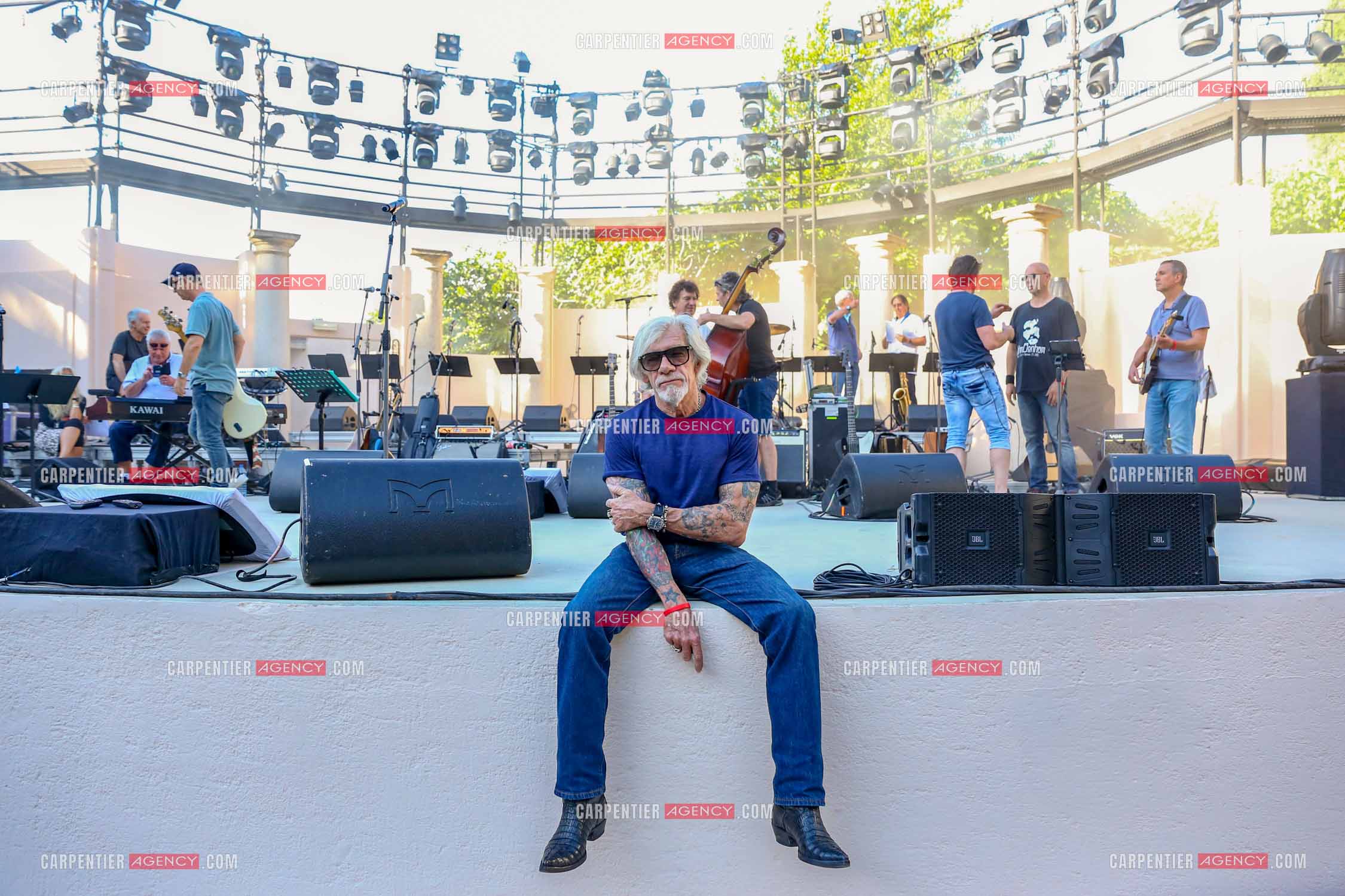 Le chanteur Pierre Billon au théâtre de verdure a Ramatuelle.  ( Exclusif )