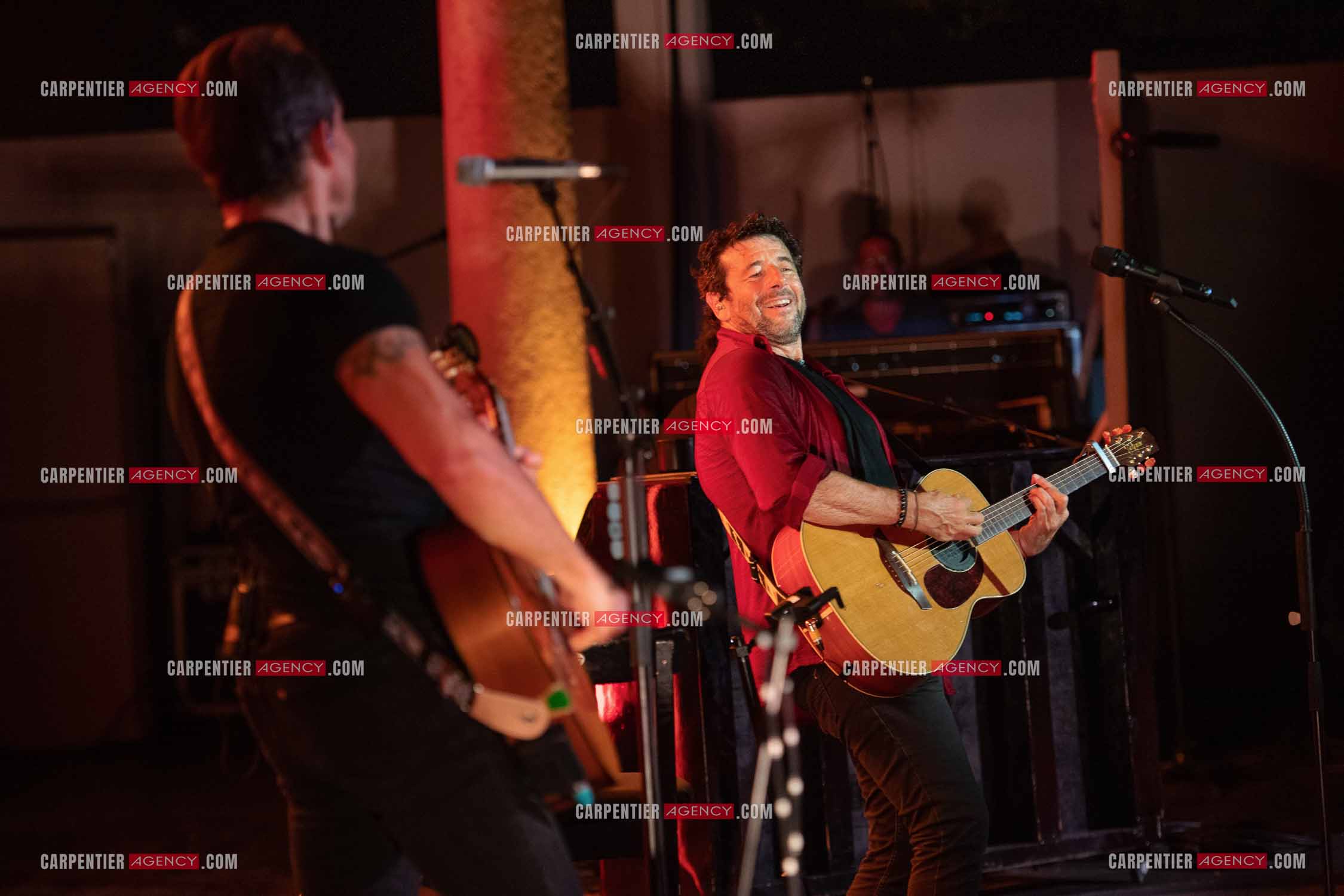 Le chanteur Patrick Bruel lors de son concert en acoustique au Théâtre de Verdure de Ramatuelle pour l'ouverture du festival 2022.     ( Exclusif )