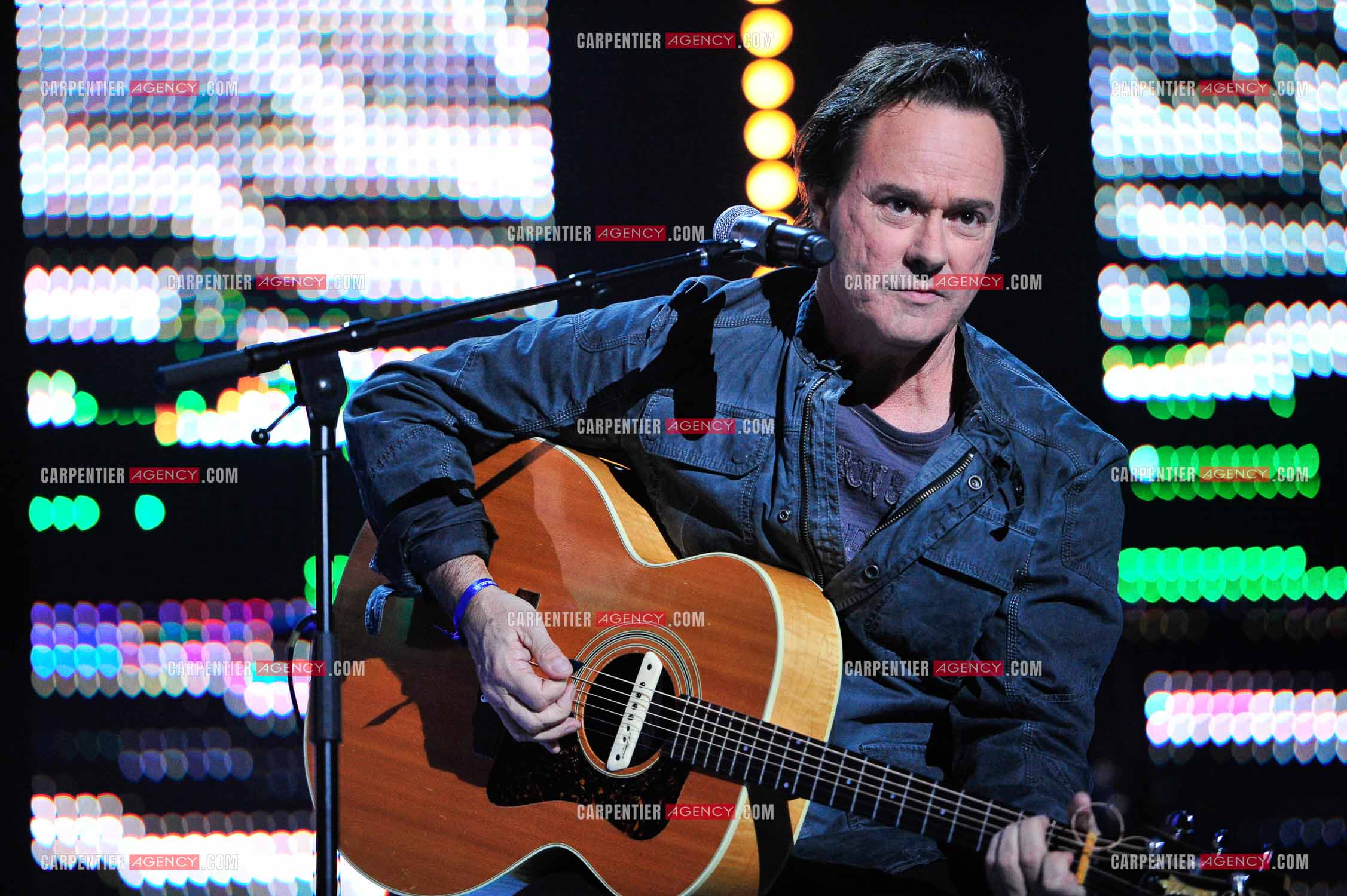 Peter KINGSBERRY ( ex COCK ROBIN ) en concert au Zénith de Paris.