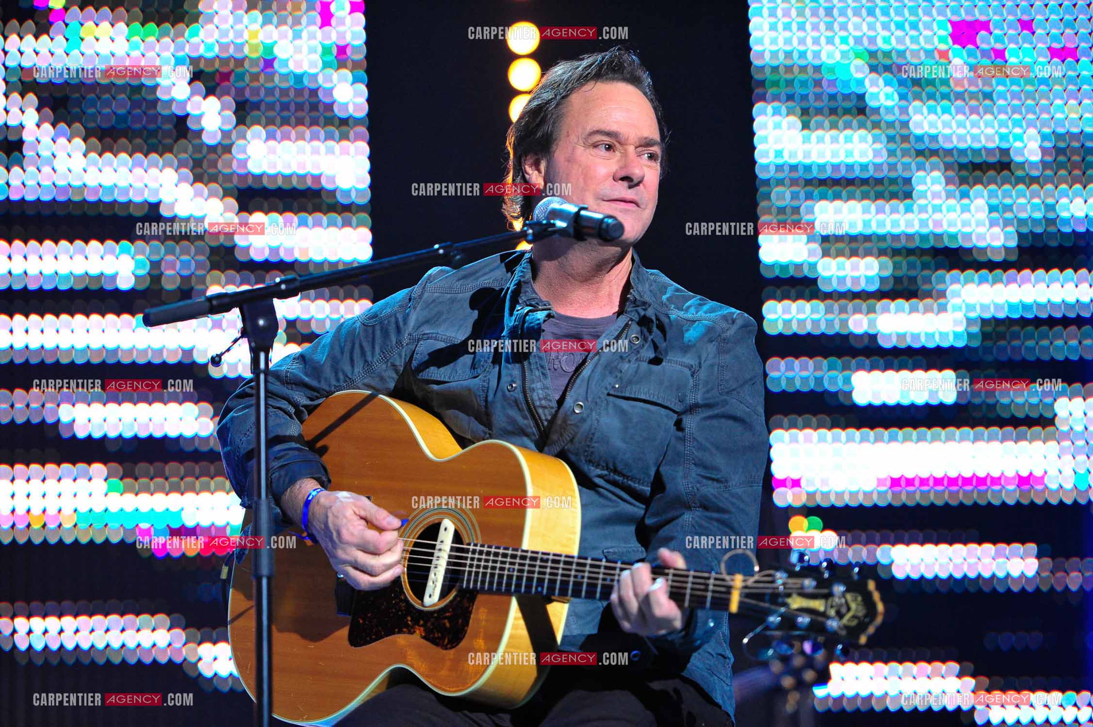 Peter KINGSBERRY ( ex COCK ROBIN ) en concert au Zénith de Paris.