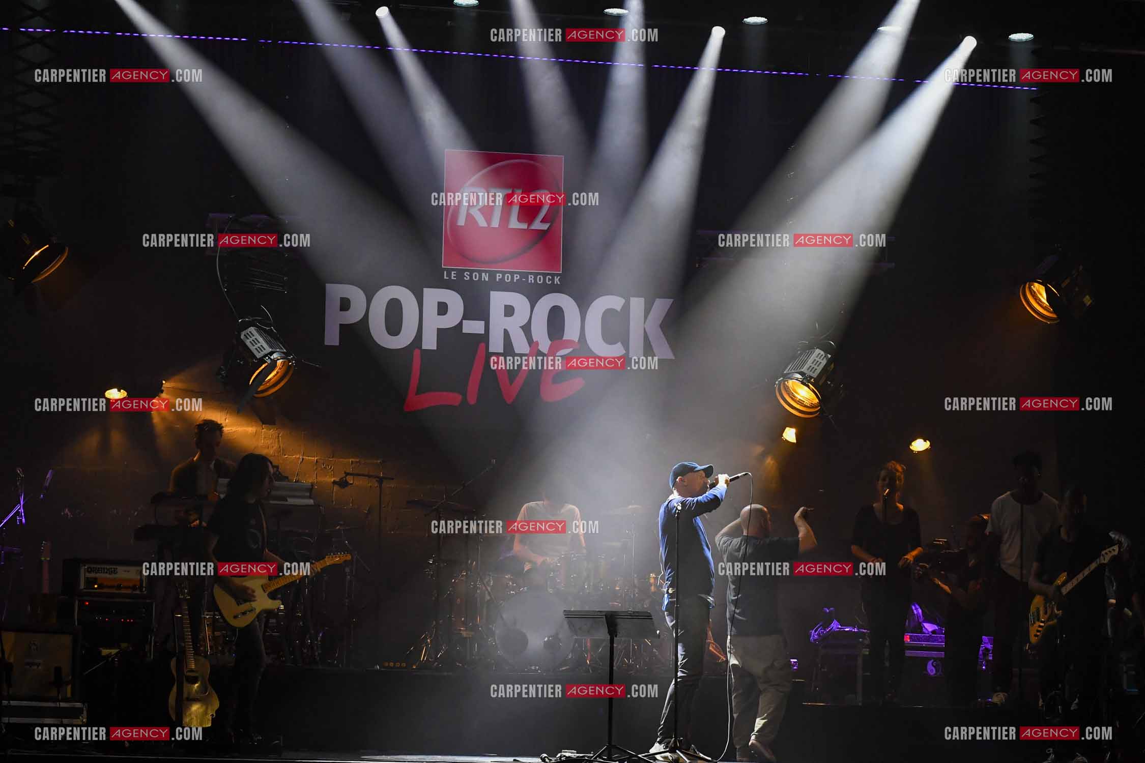 Concert au TRIANON “ POP-ROCK LIVE “ organisé par RTL2 le 05 Octobre 2018 à Paris. Le chanteur Gaëtan Roussel lors des répétitions.   ( Exclusif )