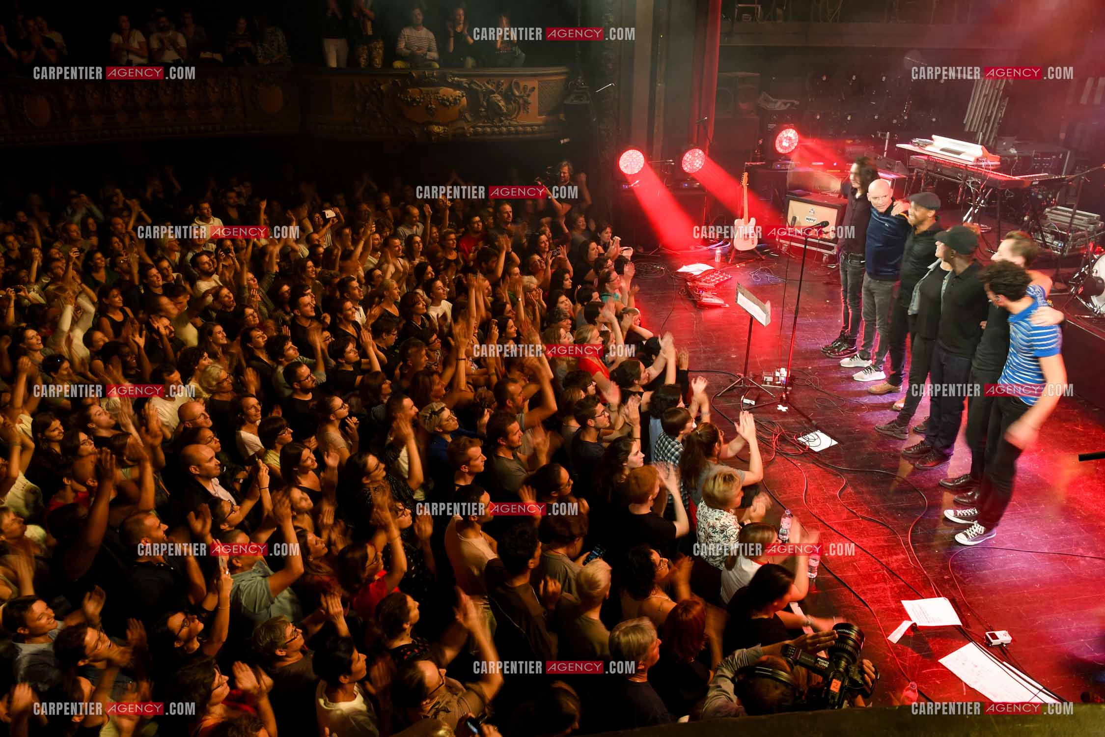 Concert au TRIANON “ POP-ROCK LIVE “ organisé par RTL2 le 05 Octobre 2018 à Paris. Le chanteur Gaëtan Roussel.                 ( Exclusif )