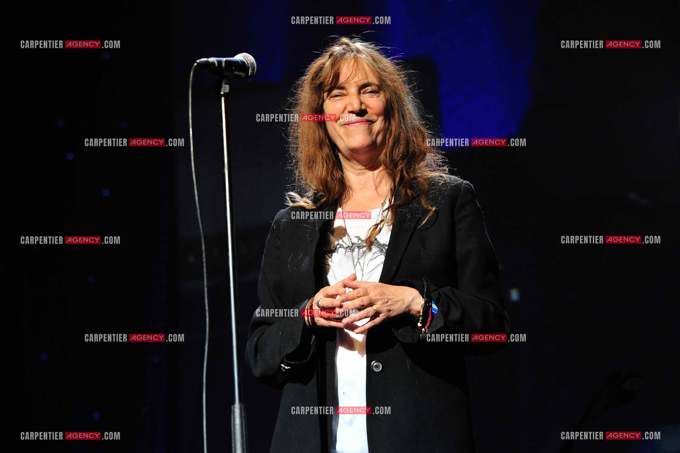 La chanteuse Patti Smith en concert au Zénith de Paris pour la Paix.