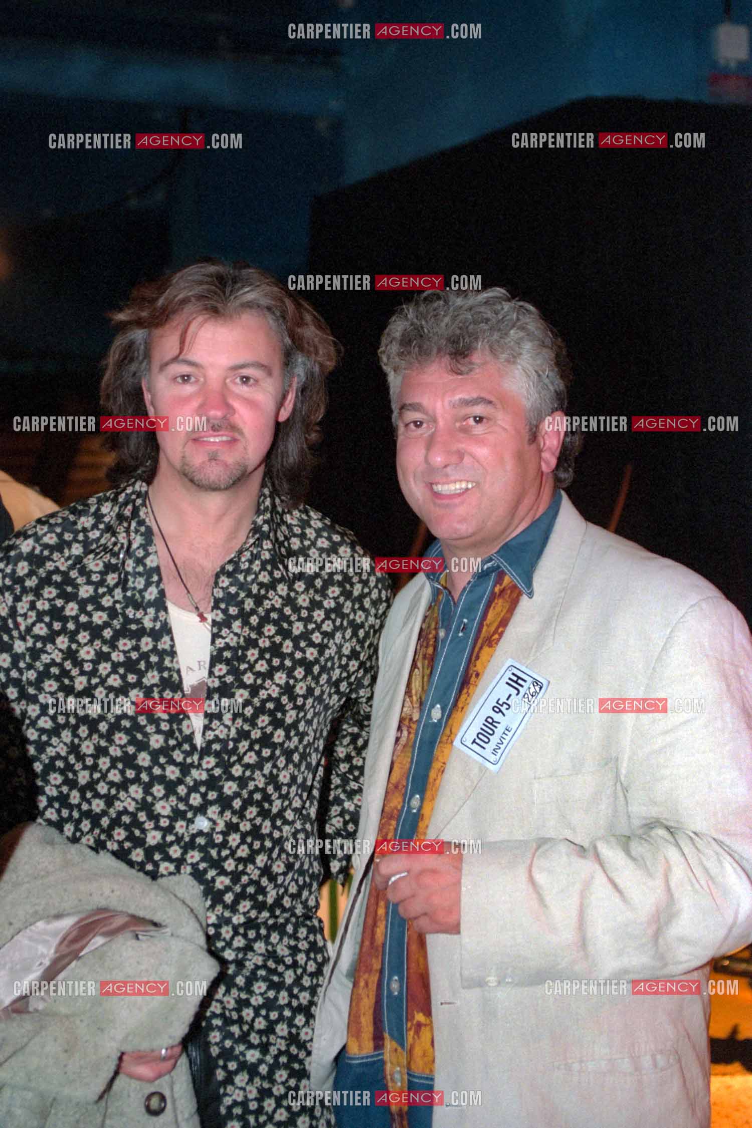 Le chanteur Paul Young et Mitsou l'animateur de NRJ le 11 sept 1995.       ( Exclusif )