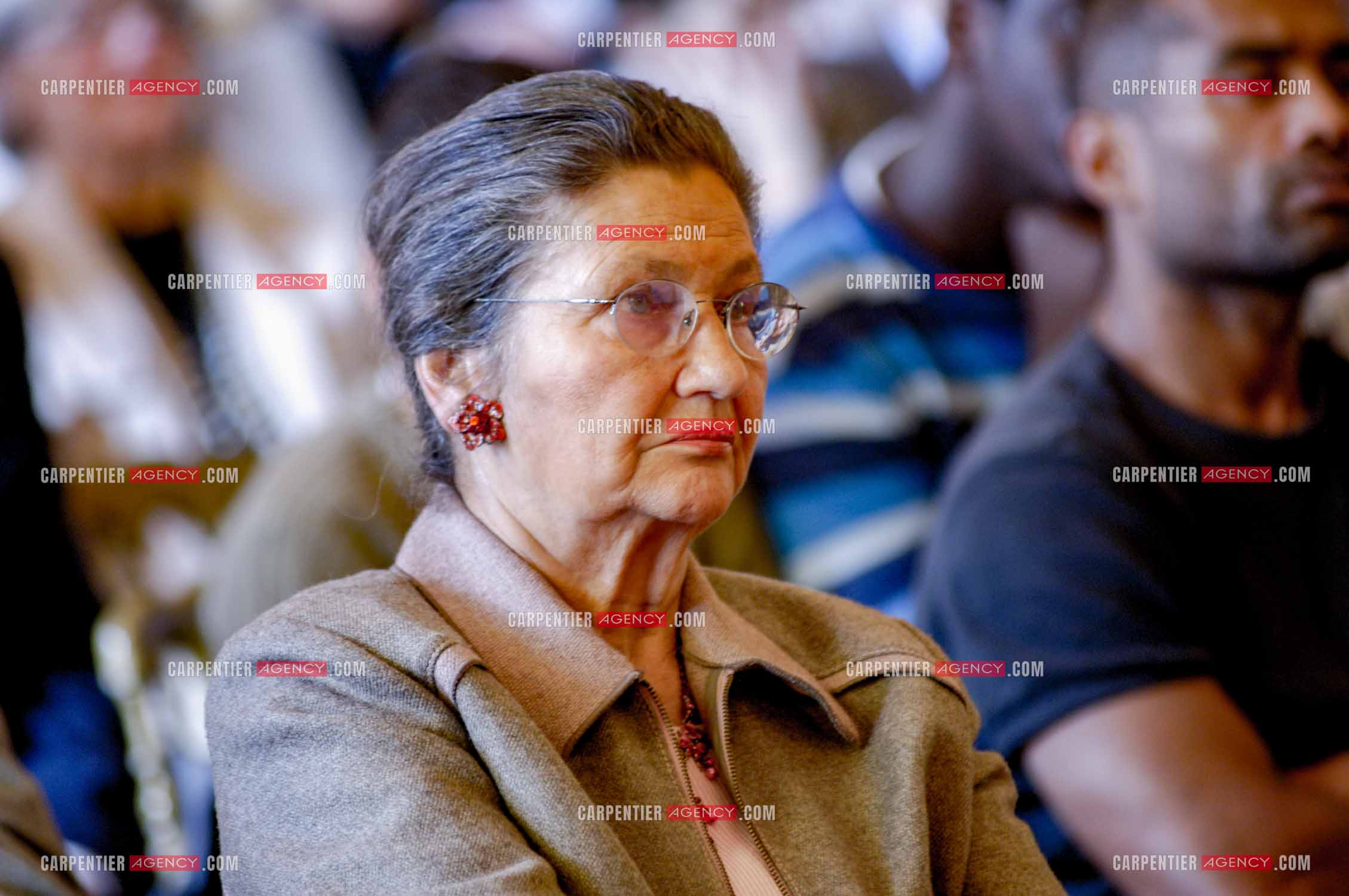 Journée mondiale des orphelins du sida présidée par Madame Simone Veil et Madame Albina du Boisrouvray.          ( Exclusif )
