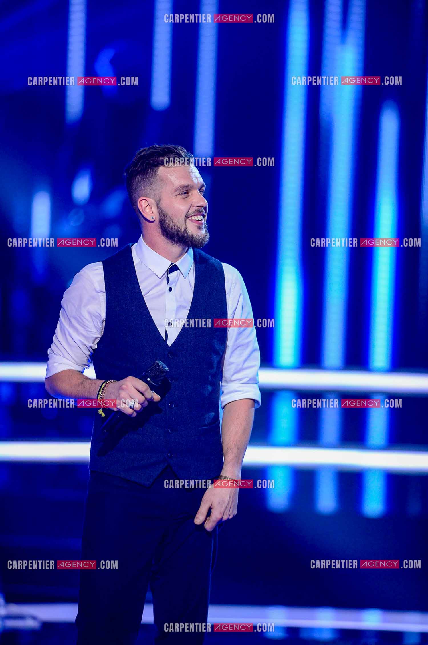 Émission The Voice Saison 5. Enregistrement des Battles du 5 au 17 Déc 2015. Le candidat Claudio Capéo.  ( Exclusif )