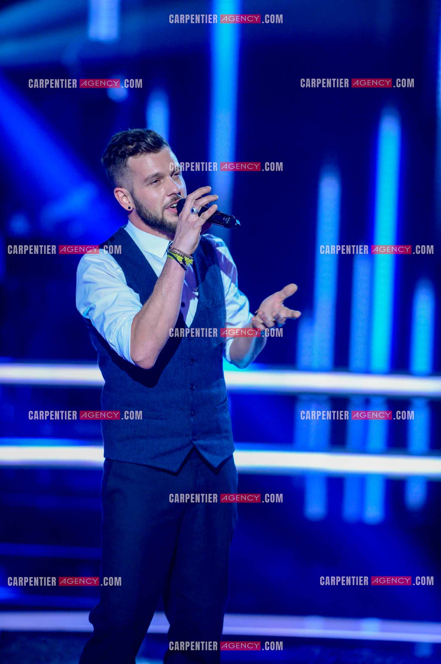 Émission The Voice Saison 5. Enregistrement des Battles du 5 au 17 Déc 2015. Le candidat Claudio Capéo.  ( Exclusif )