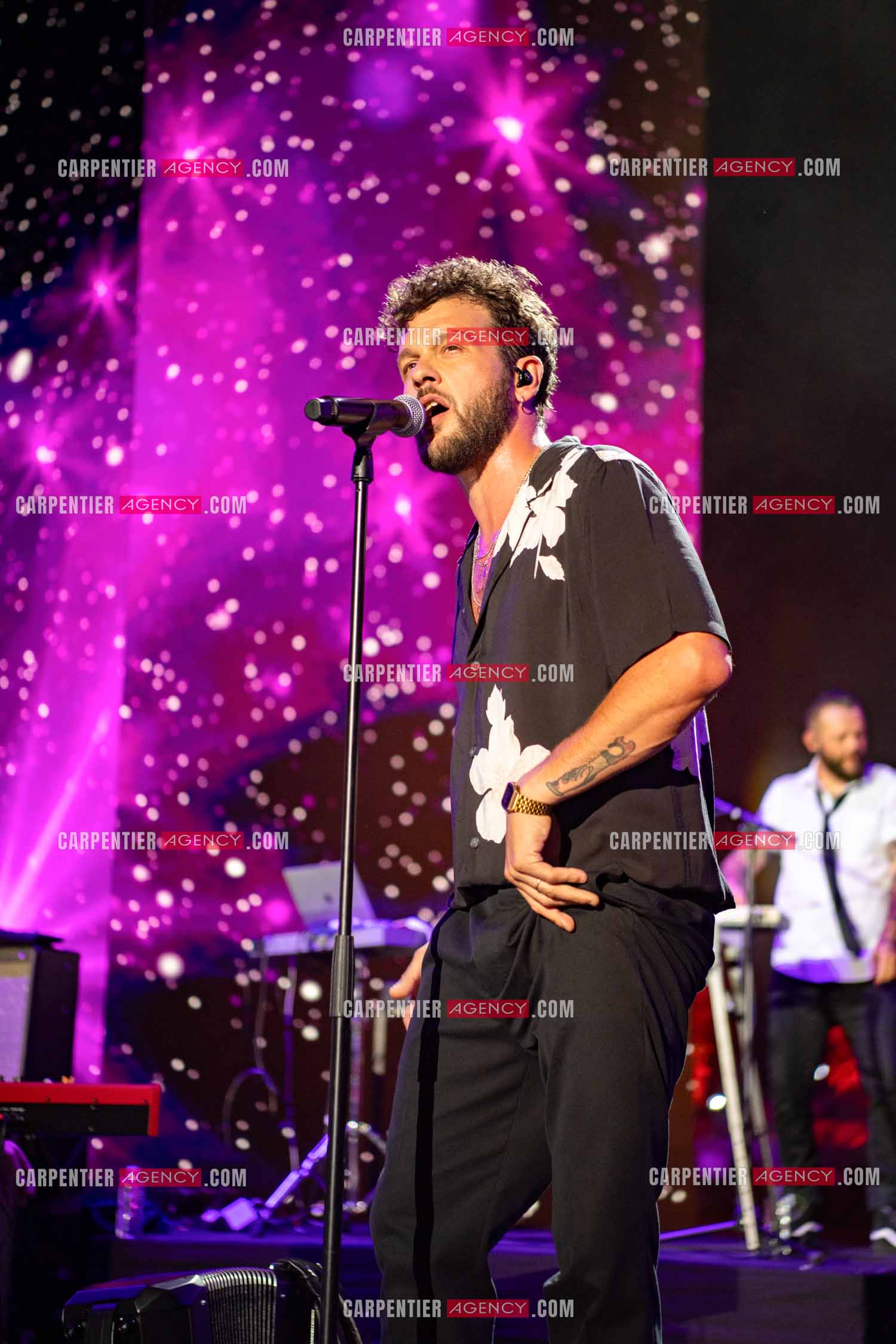 Le chanteur Claudio Capéo en concert à Montpellier.  ( Exclusif )