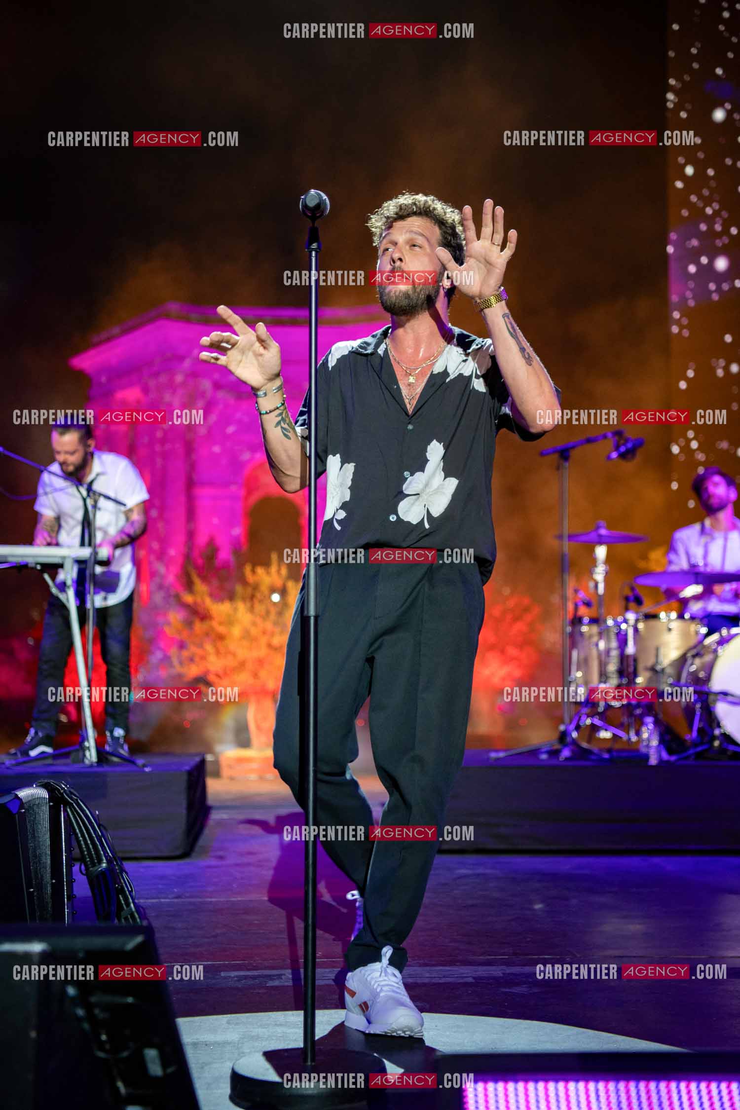 Le chanteur Claudio Capéo en concert à Montpellier.  ( Exclusif )