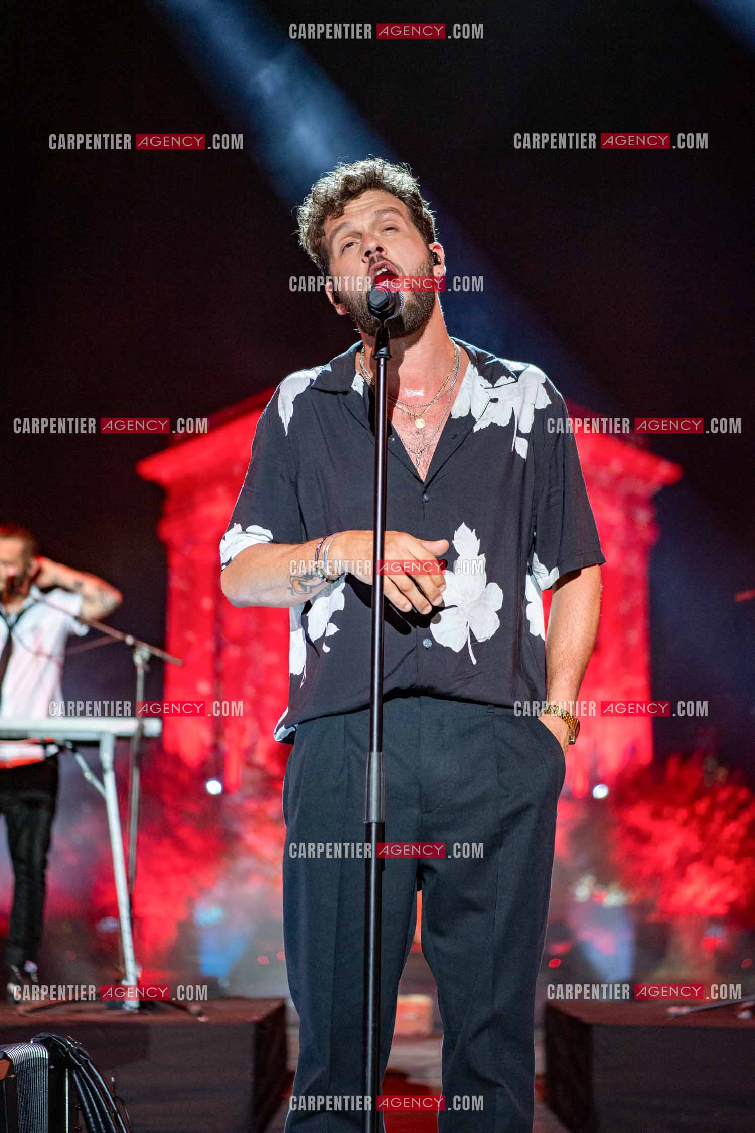 Le chanteur Claudio Capéo en concert à Montpellier.  ( Exclusif )