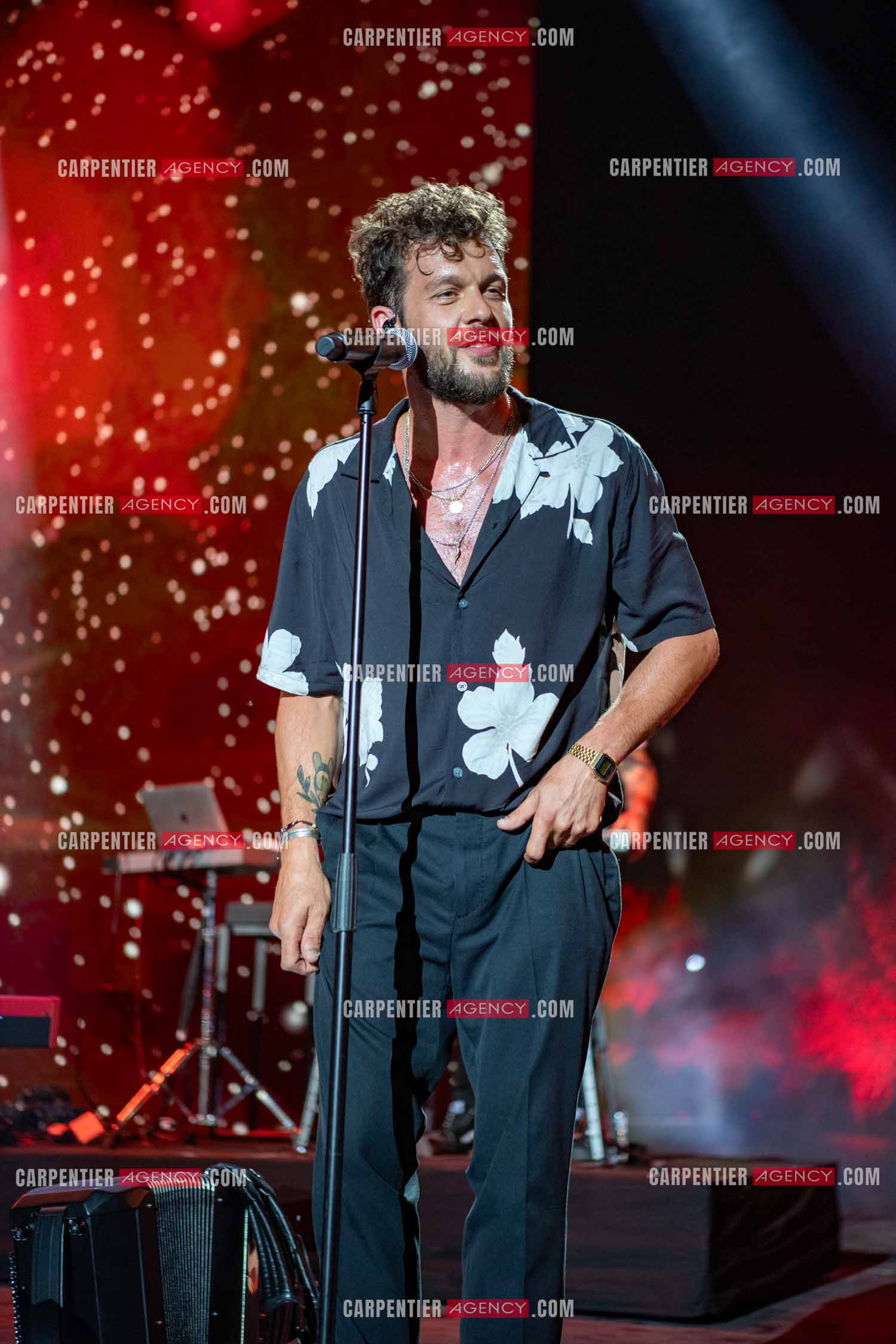 Le chanteur Claudio Capéo en concert à Montpellier.  ( Exclusif )