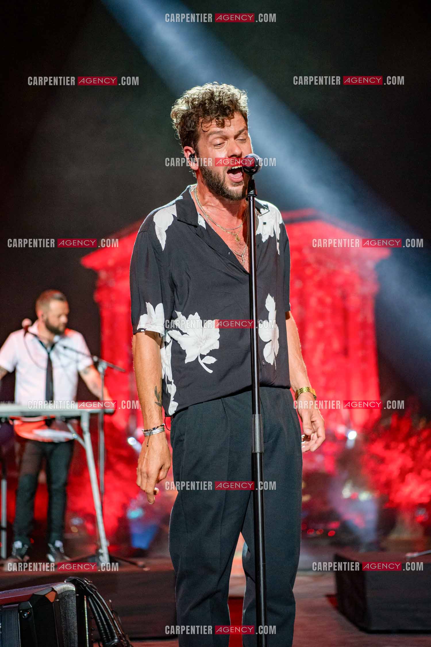 Le chanteur Claudio Capéo en concert à Montpellier.  ( Exclusif )