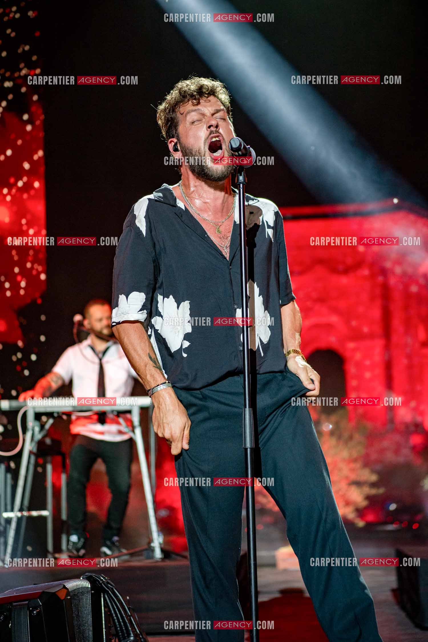 Le chanteur Claudio Capéo en concert à Montpellier.  ( Exclusif )