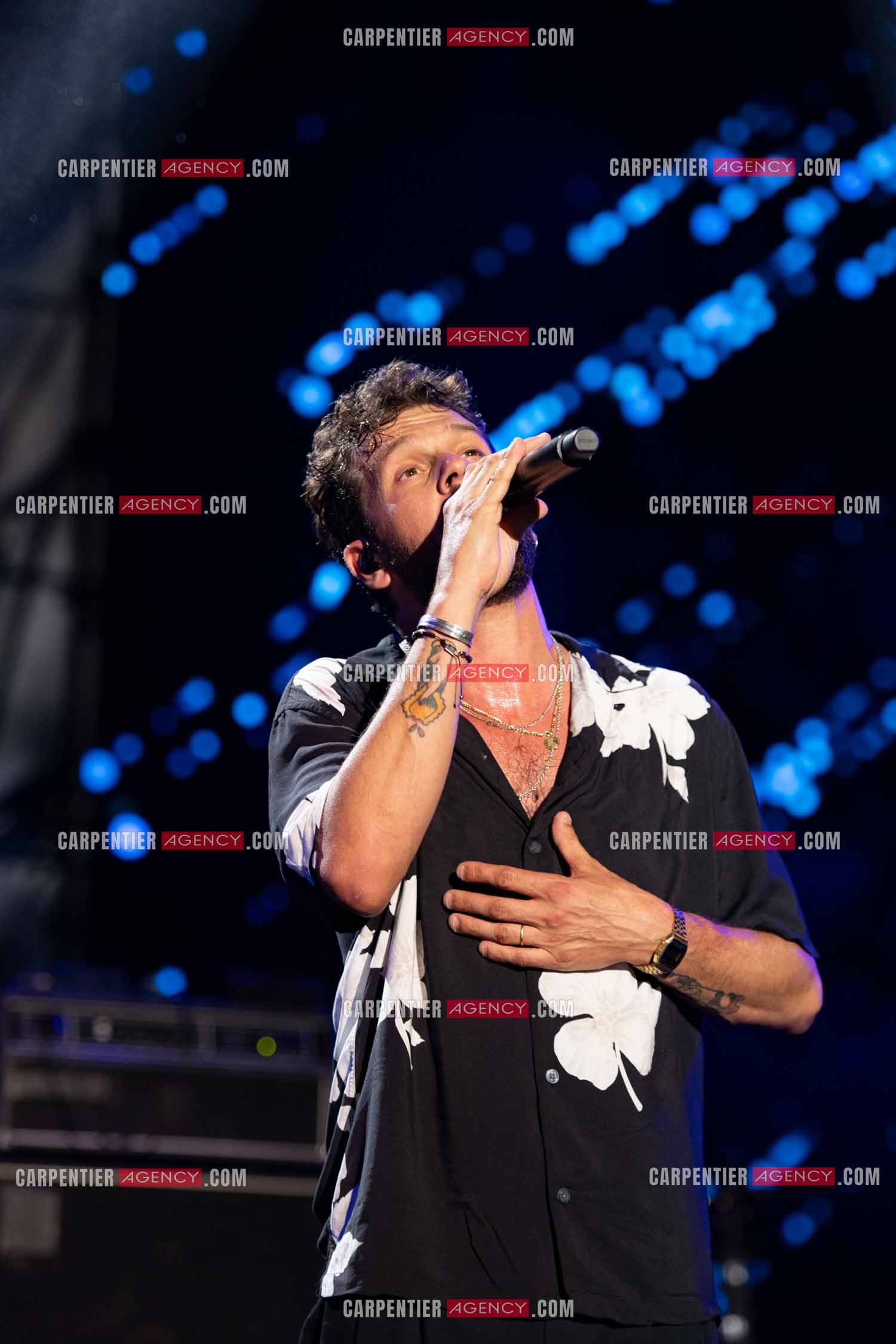 Le chanteur Claudio Capéo en concert à Montpellier.  ( Exclusif )