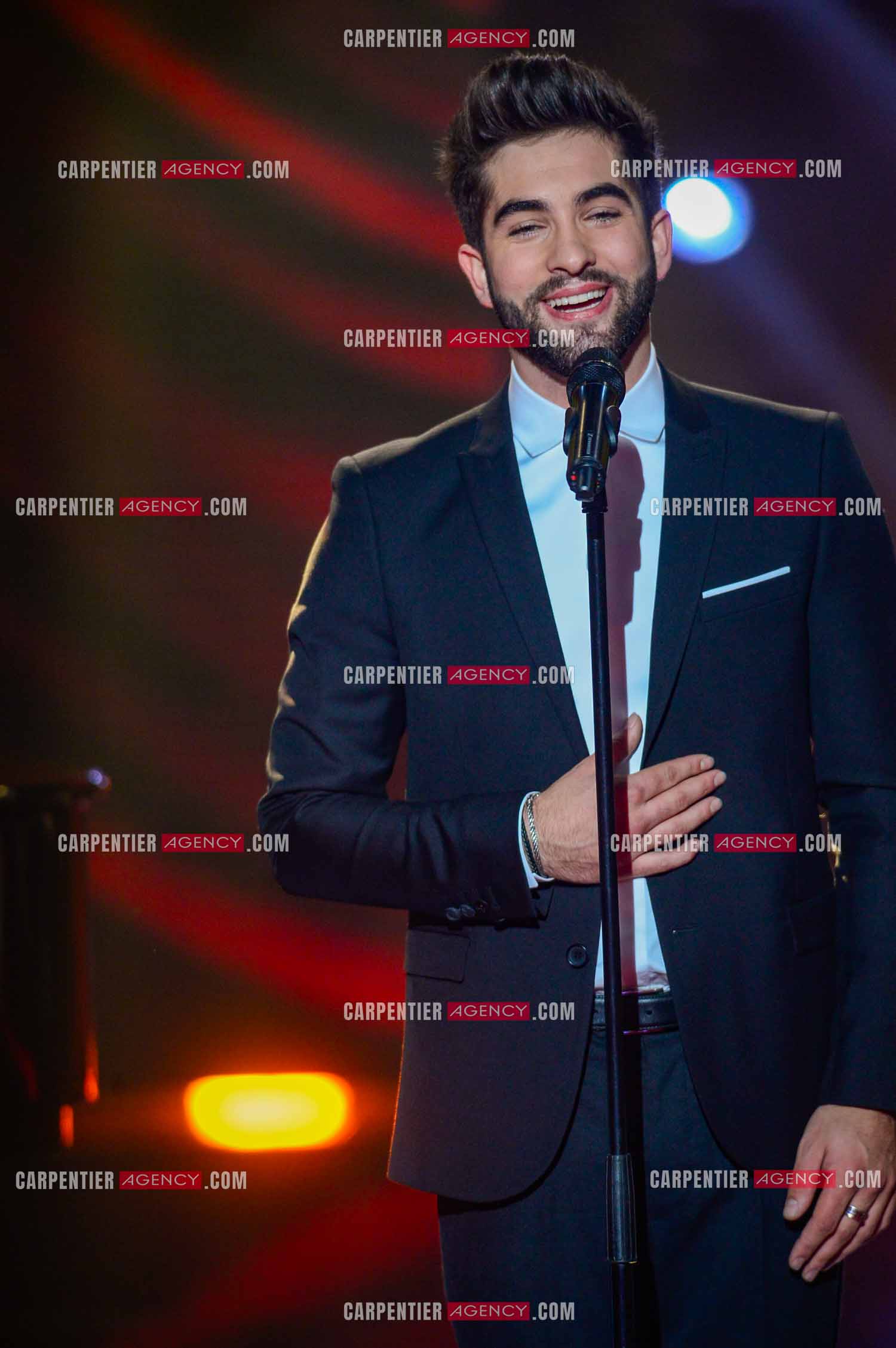 Le chanteur Kendji Girac invité pour la promo de son album sur le plateau de The Voice.  ( Exclusif )