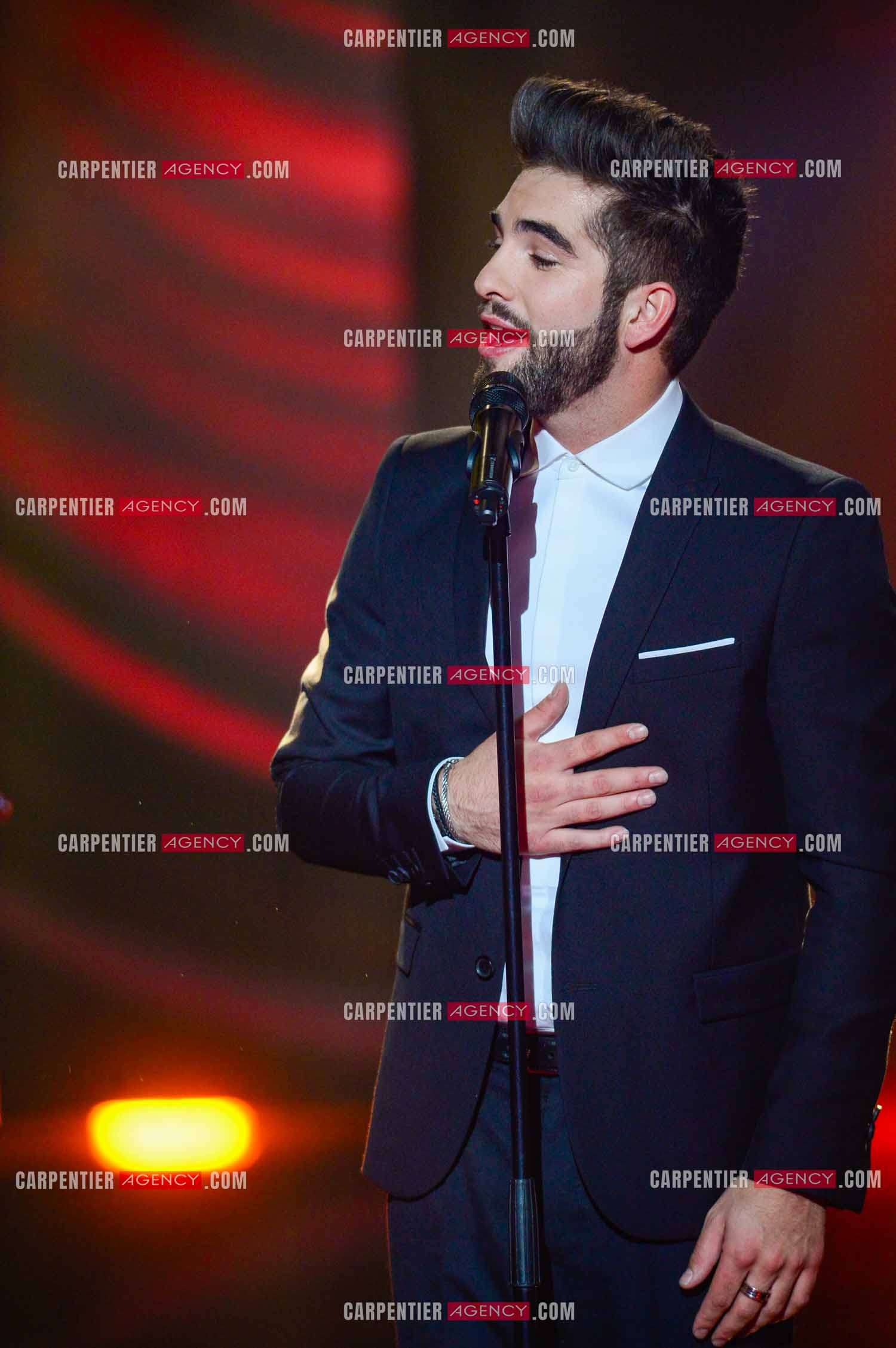 Le chanteur Kendji Girac invité pour la promo de son album sur le plateau de The Voice.  ( Exclusif )